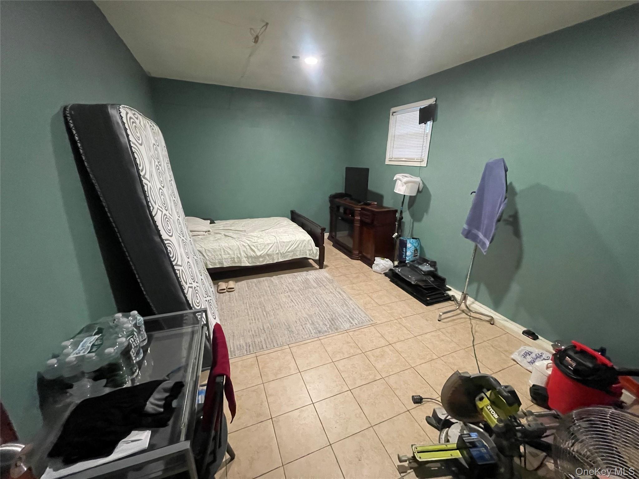 30 Oakcrest Avenue, Middle Island, NY 11953