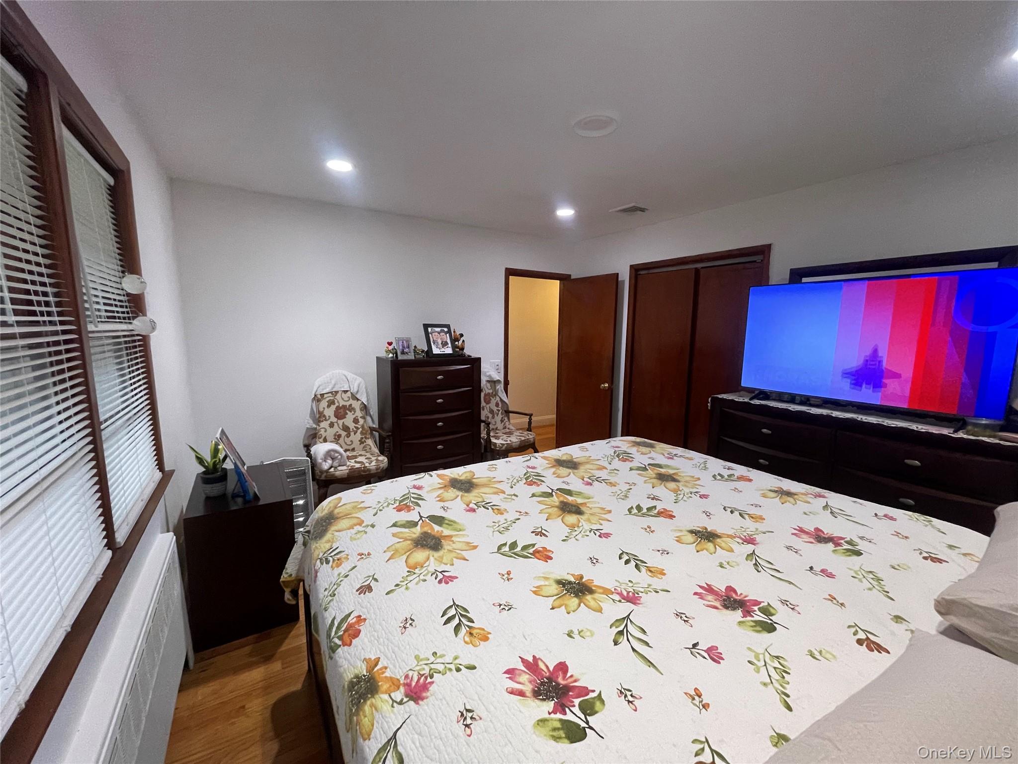 30 Oakcrest Avenue, Middle Island, NY 11953