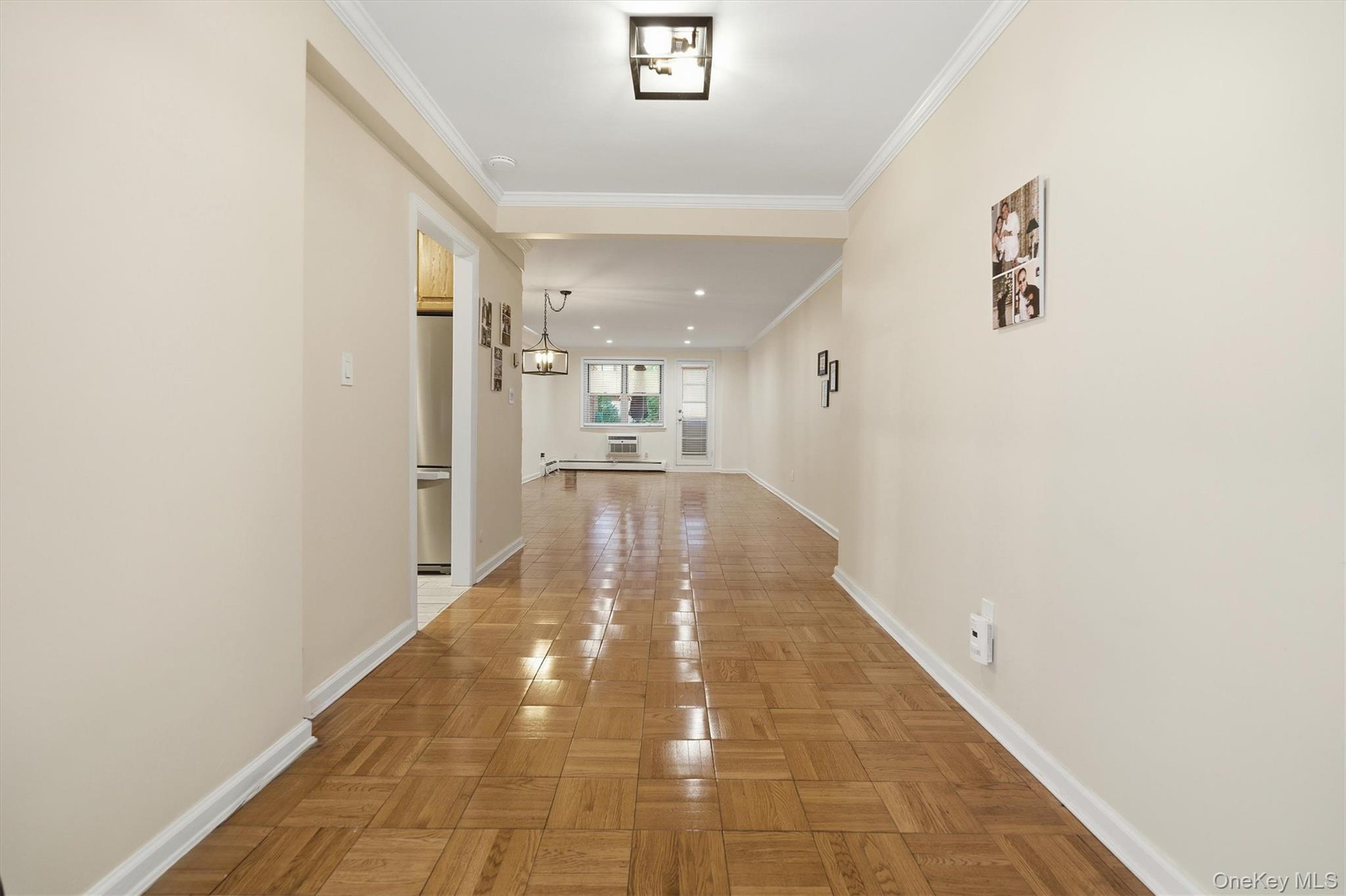 25 Chapel Pl. # 1B, Great Neck, NY 11021