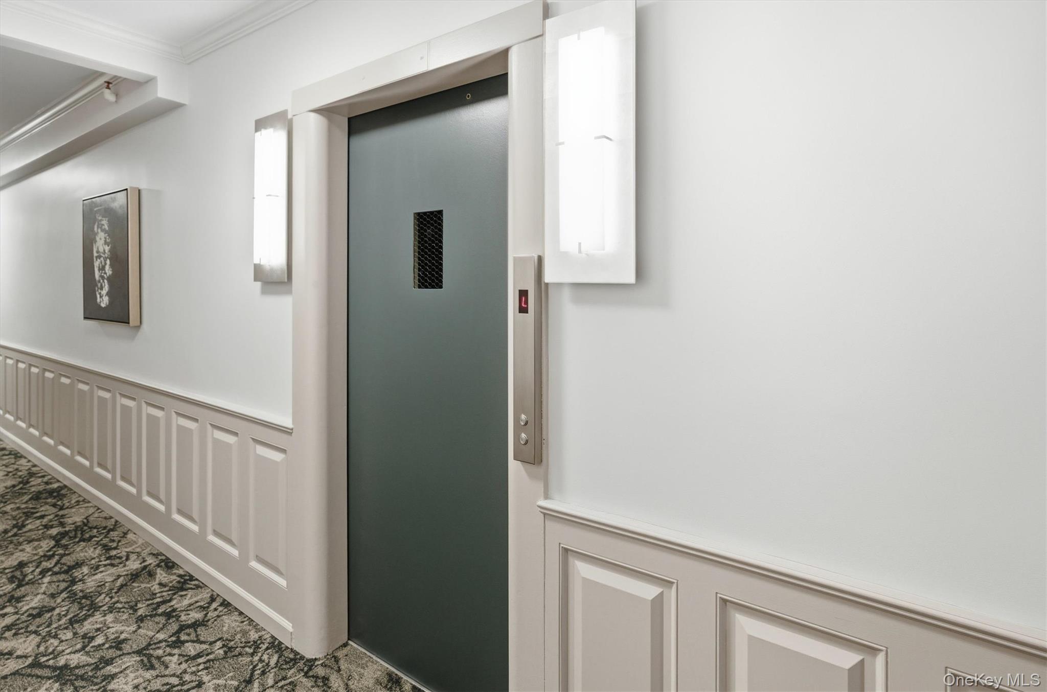 25 Chapel Pl. # 1B, Great Neck, NY 11021