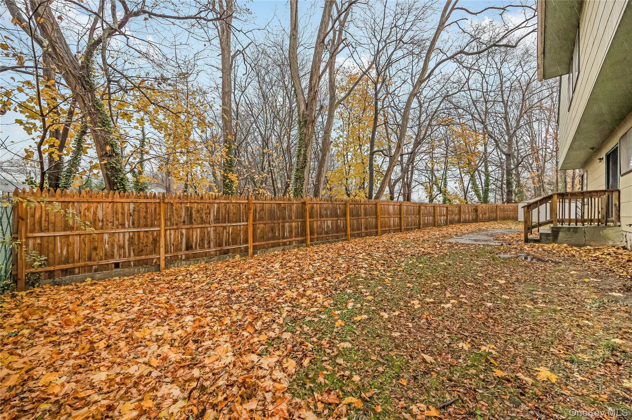 21 Hitching Post Lane, Glen Cove, NY 11542