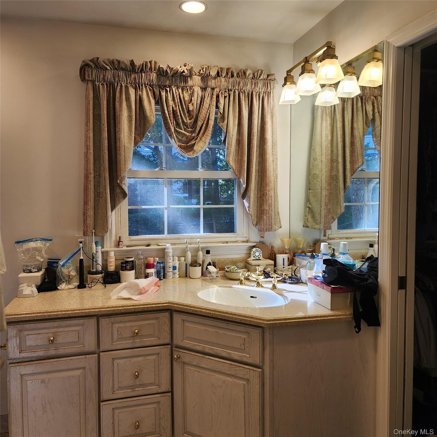 24 Highridge Road, Hartsdale, NY 10530