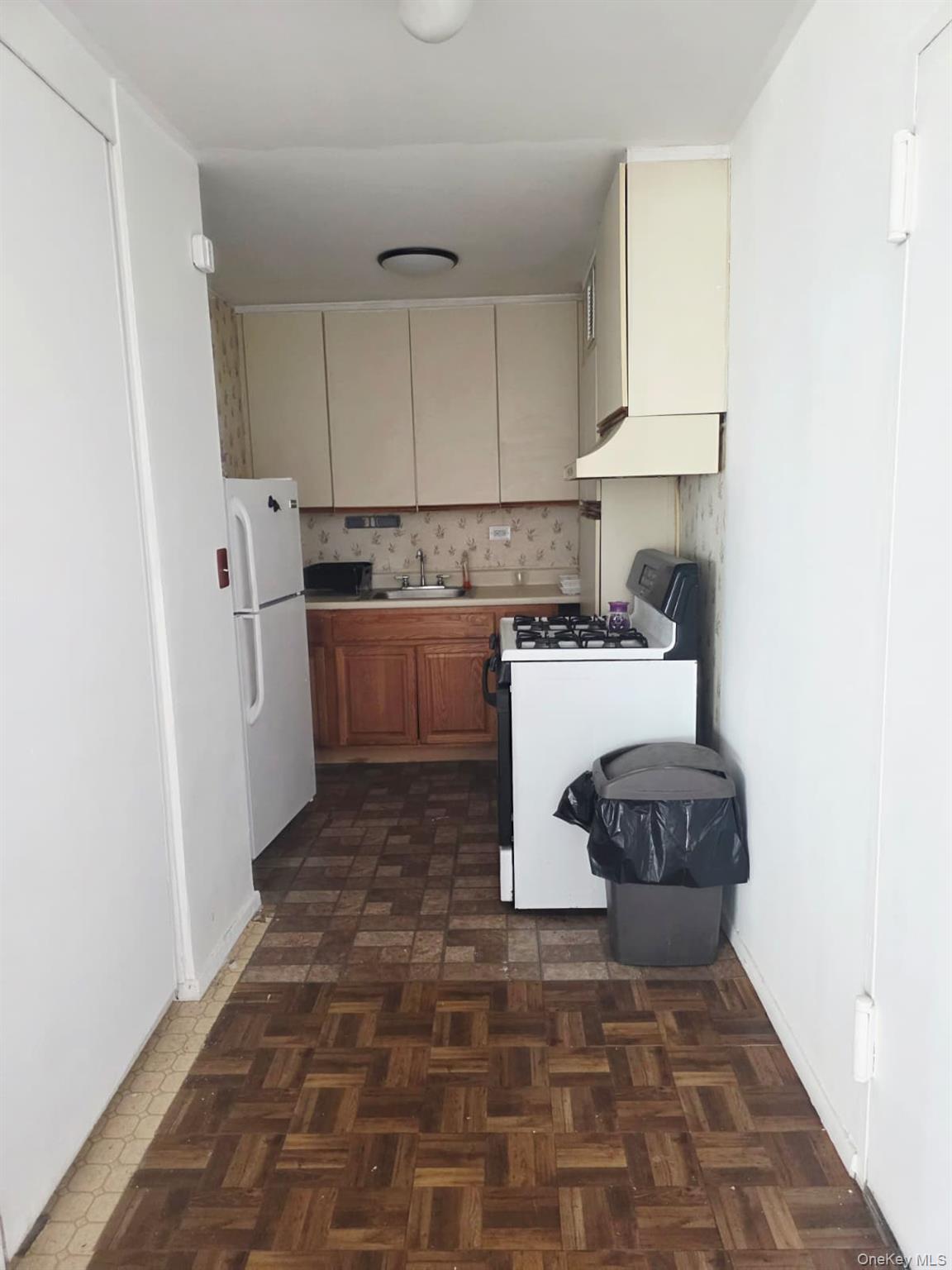 16420 Highland Avenue # 2V, Jamaica Hills, NY 11432