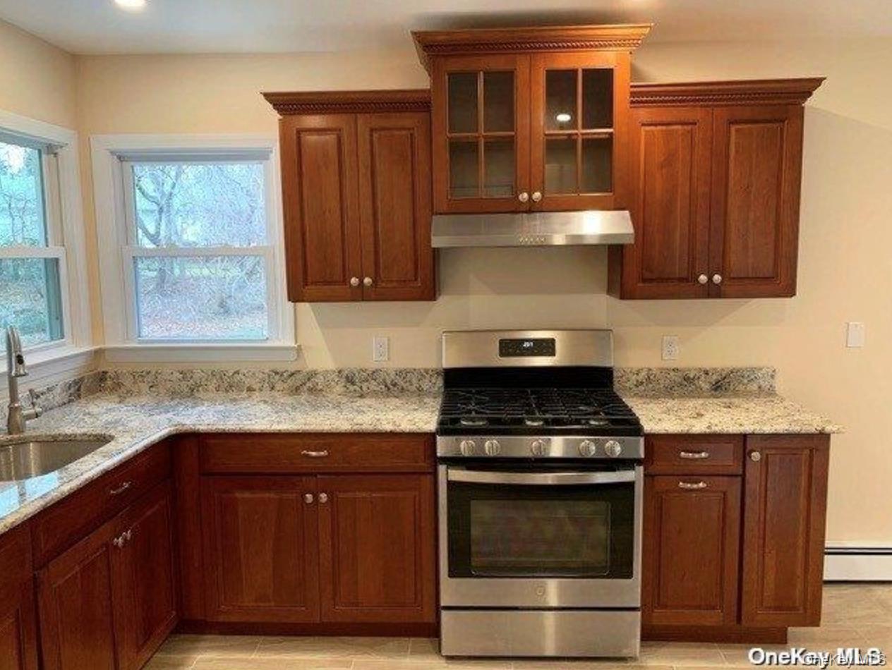 509 E Broadway, Port Jefferson, NY 11777