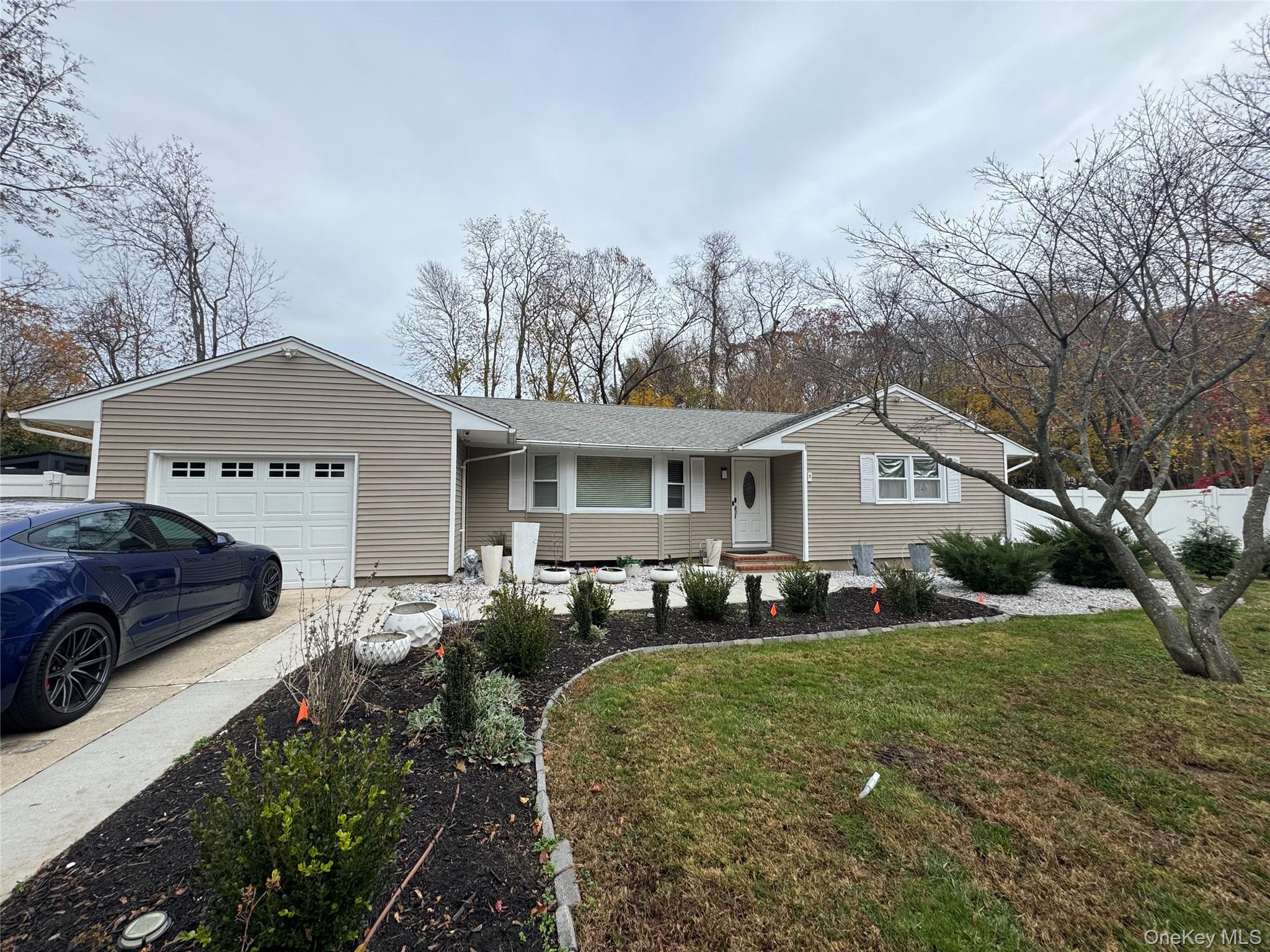 509 E Broadway, Port Jefferson, NY 11777