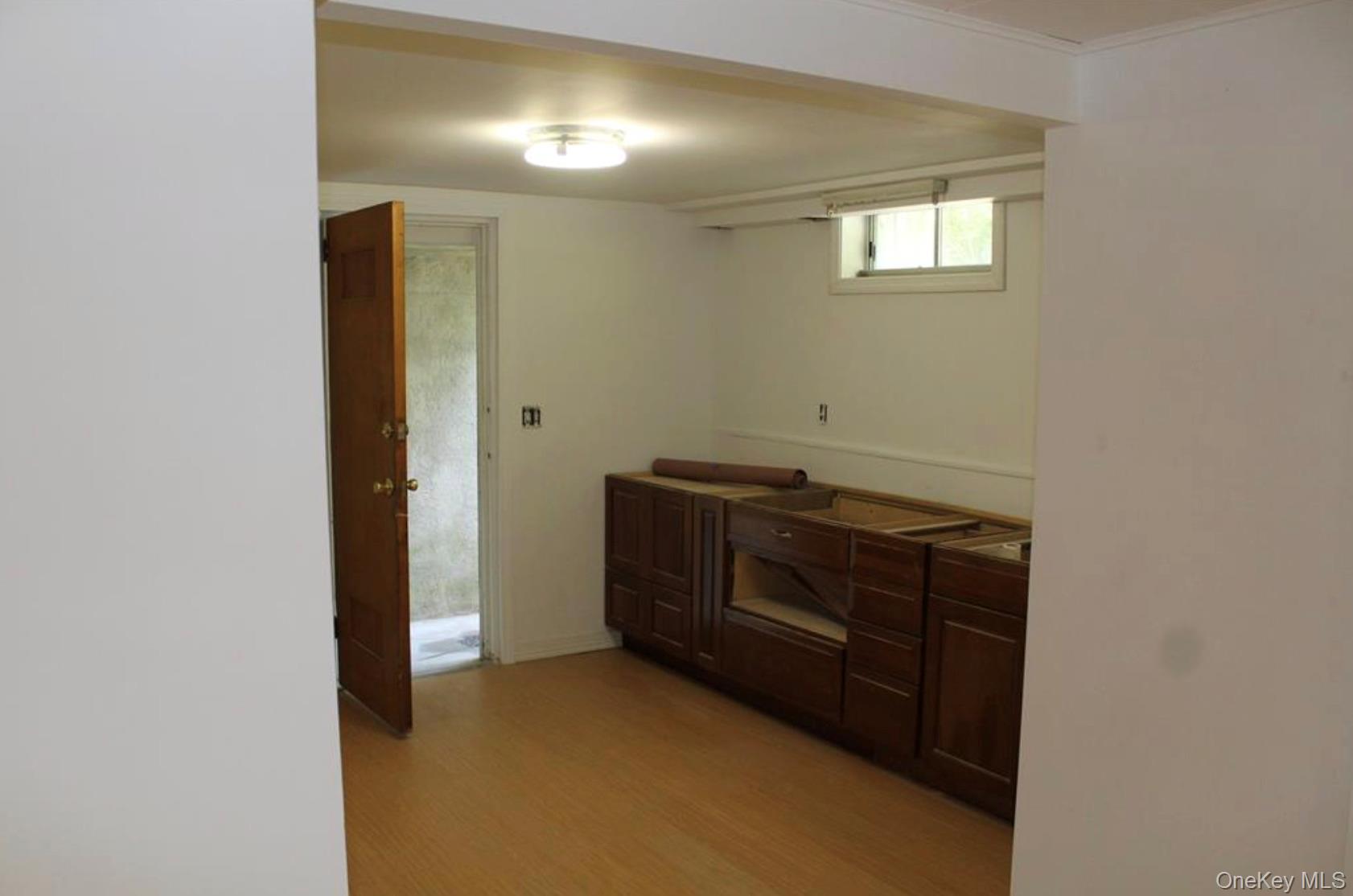 509 E Broadway, Port Jefferson, NY 11777