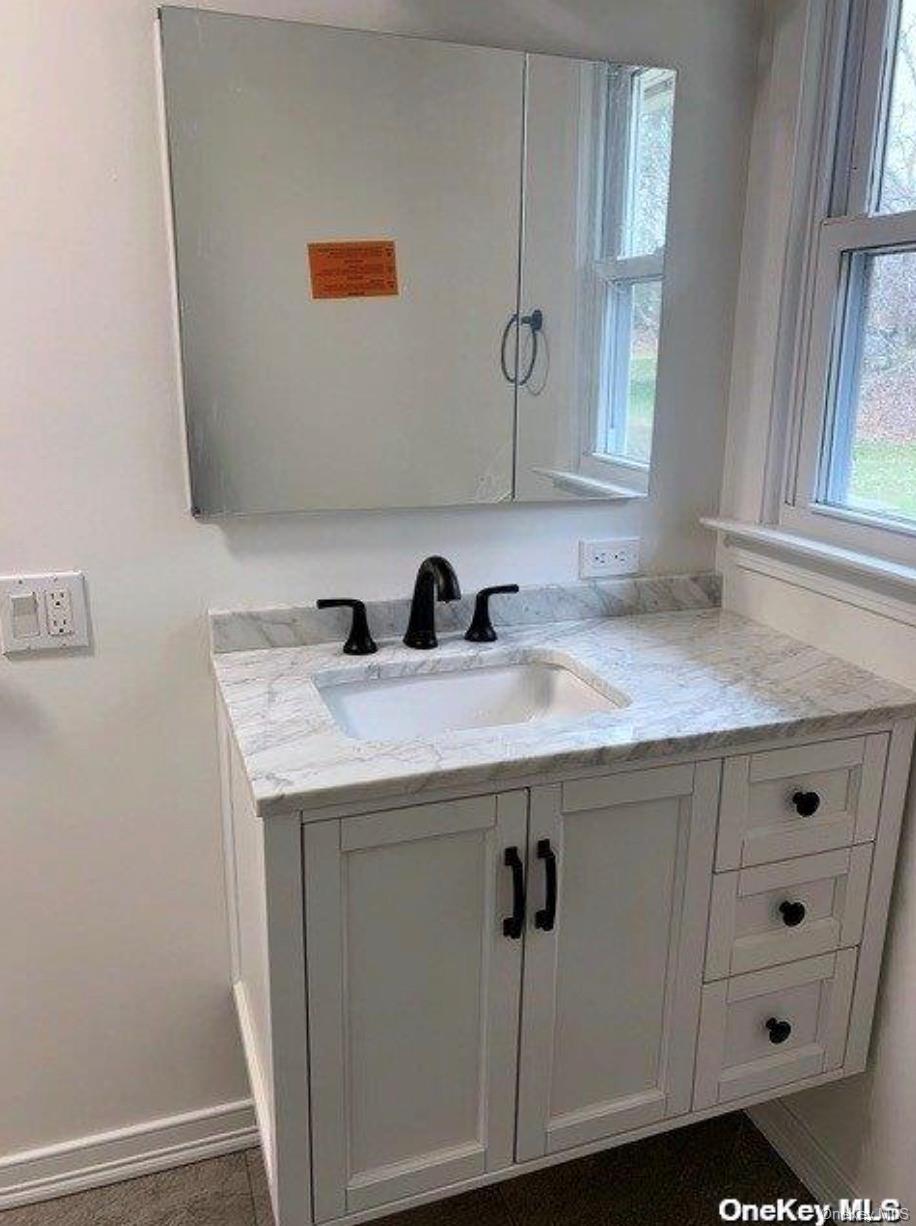 509 E Broadway, Port Jefferson, NY 11777