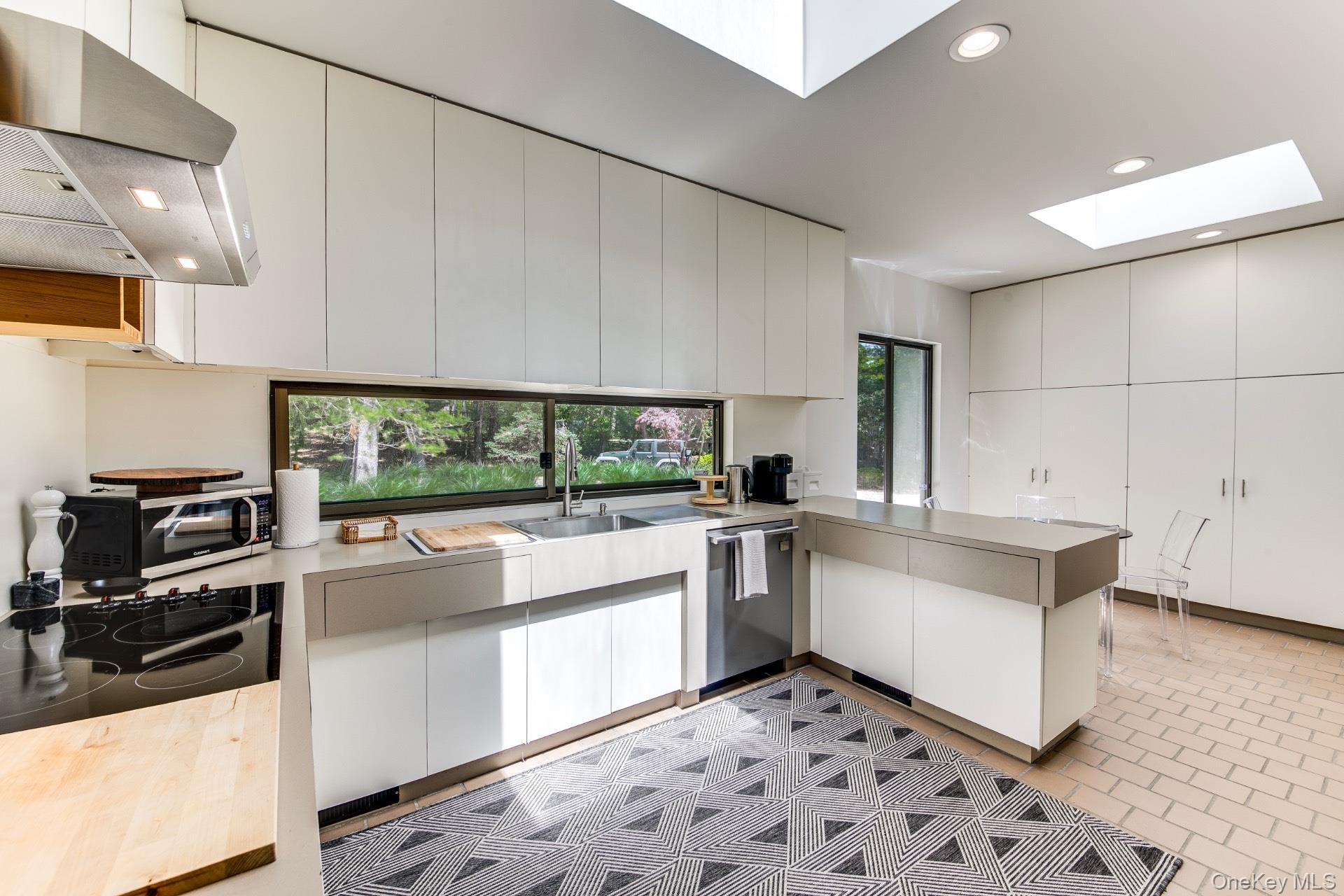 376 Stephen Hands Path, East Hampton, NY 11937