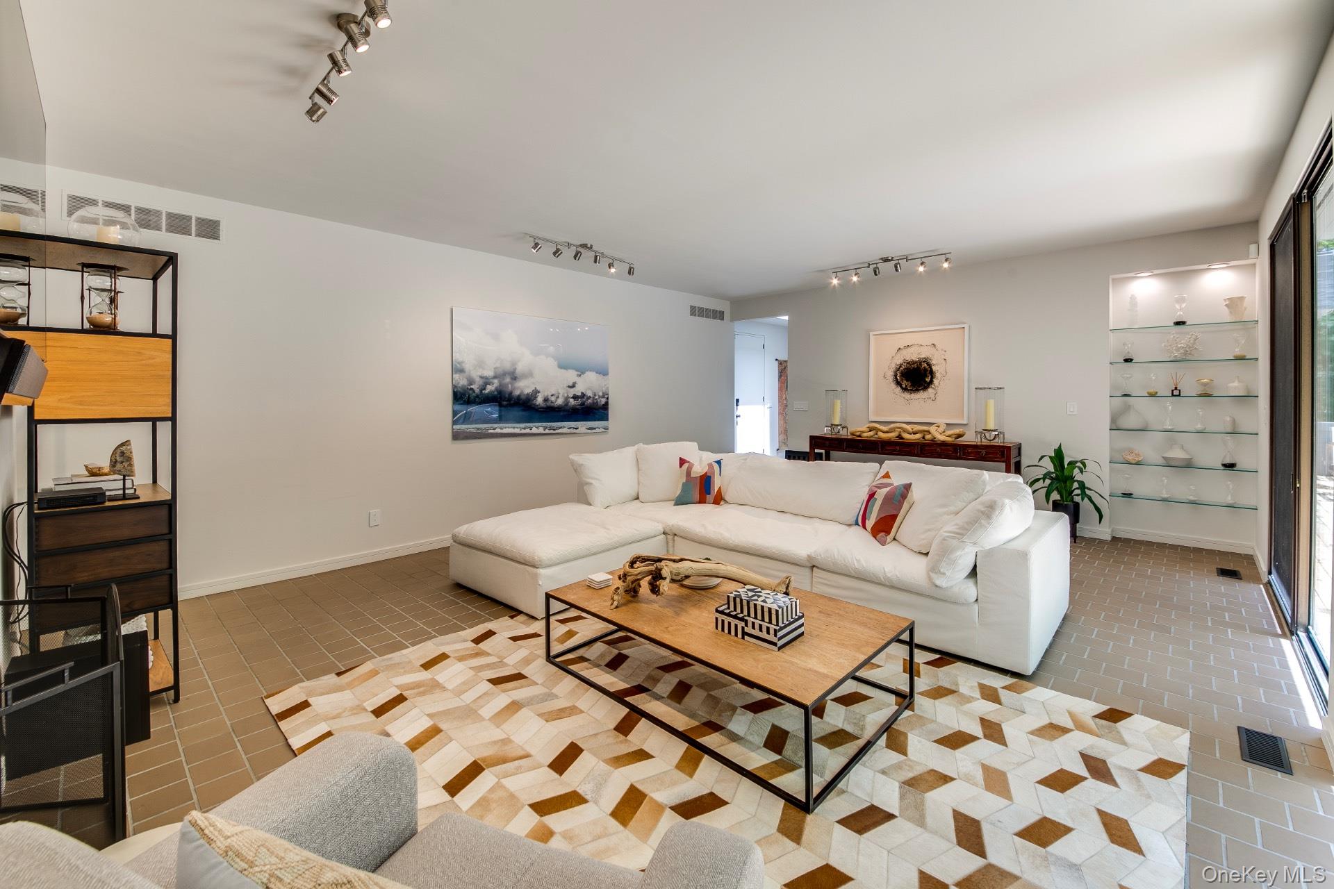 376 Stephen Hands Path, East Hampton, NY 11937