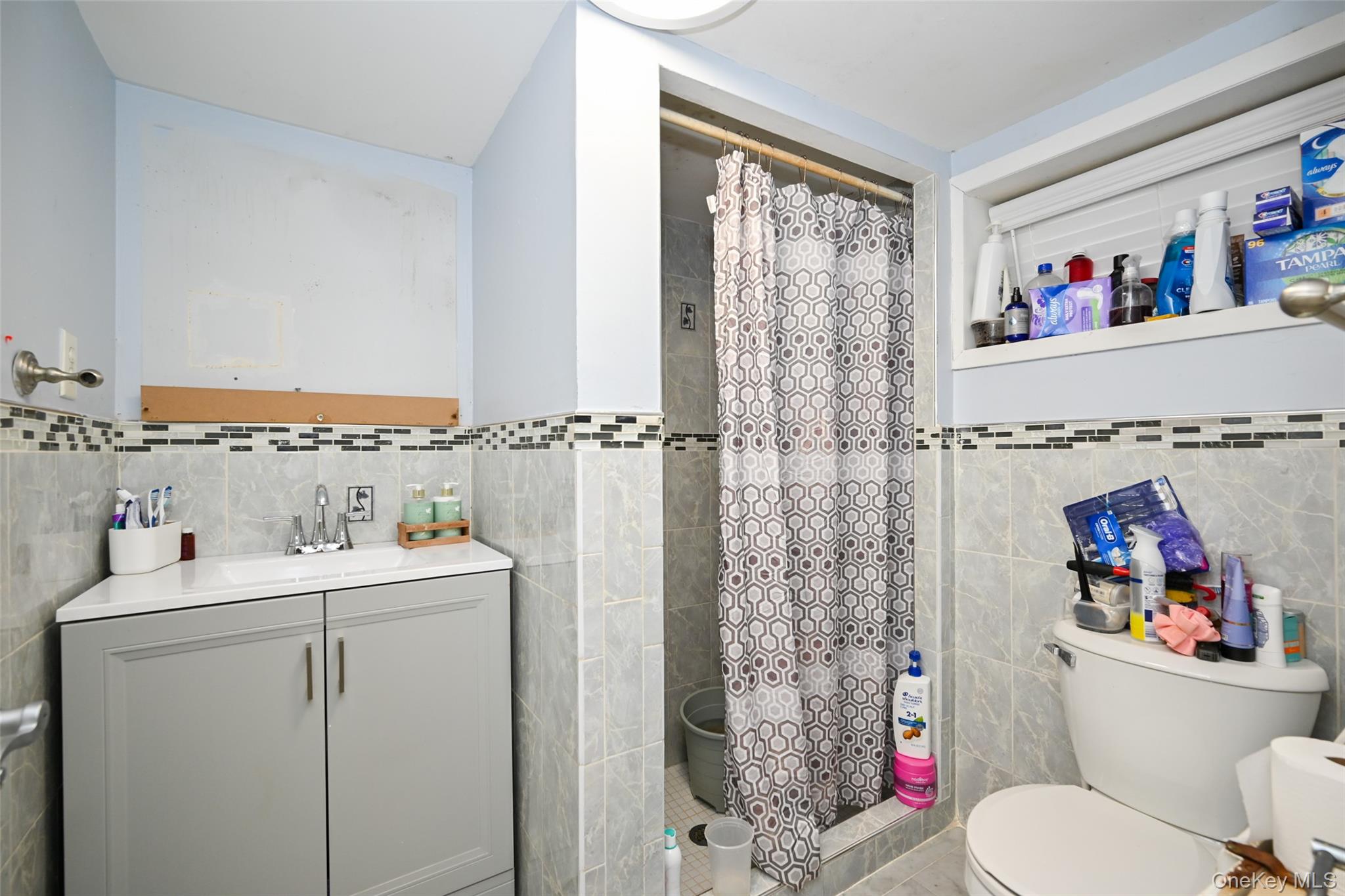 9601 42nd Avenue, Corona, NY 11368