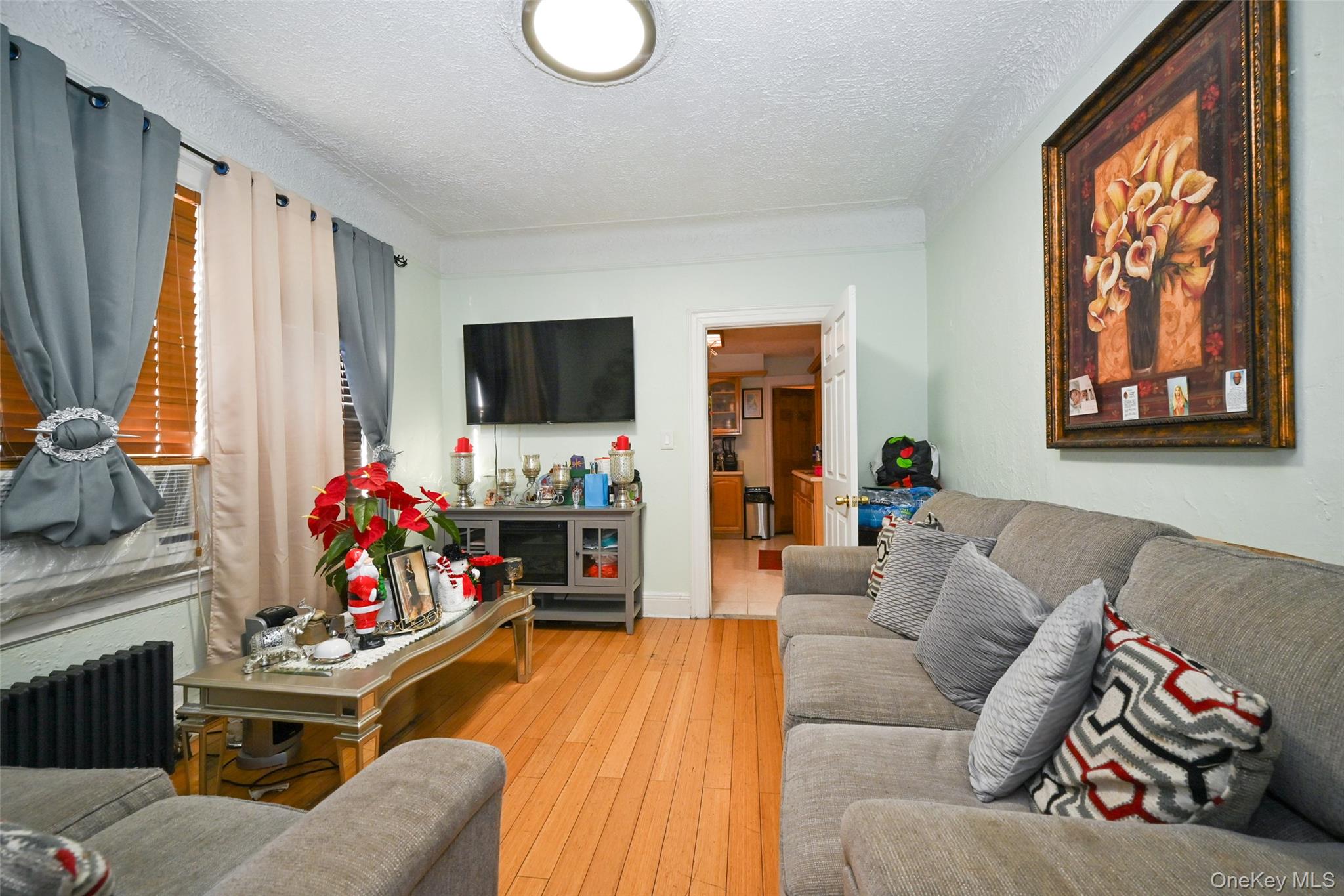 9601 42nd Avenue, Corona, NY 11368