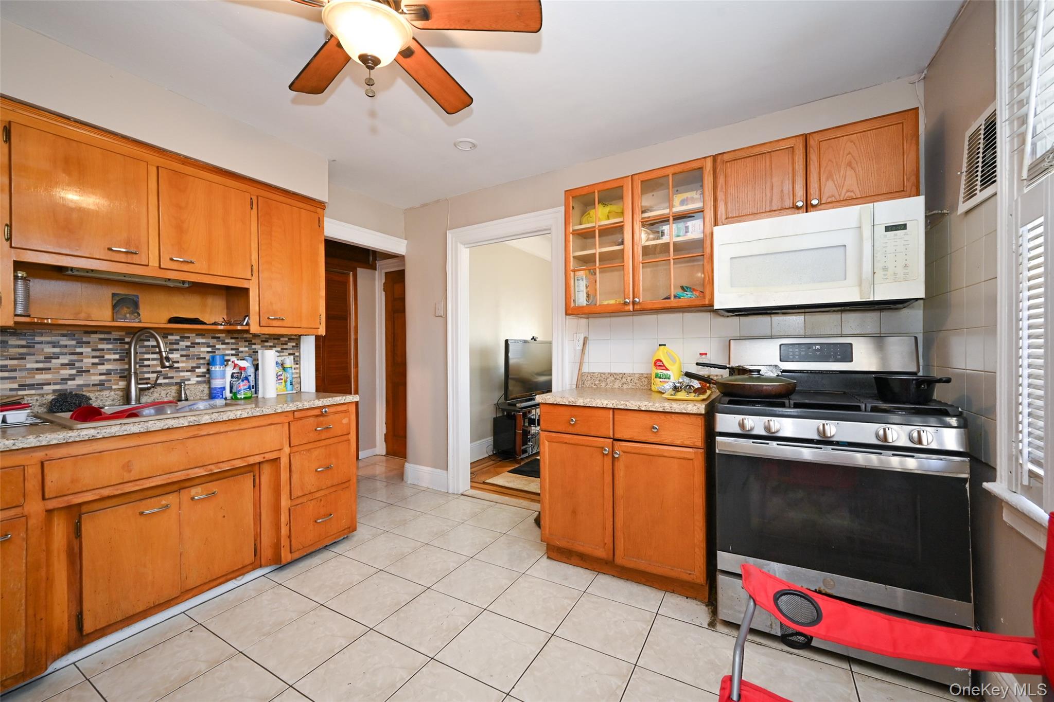 9601 42nd Avenue, Corona, NY 11368