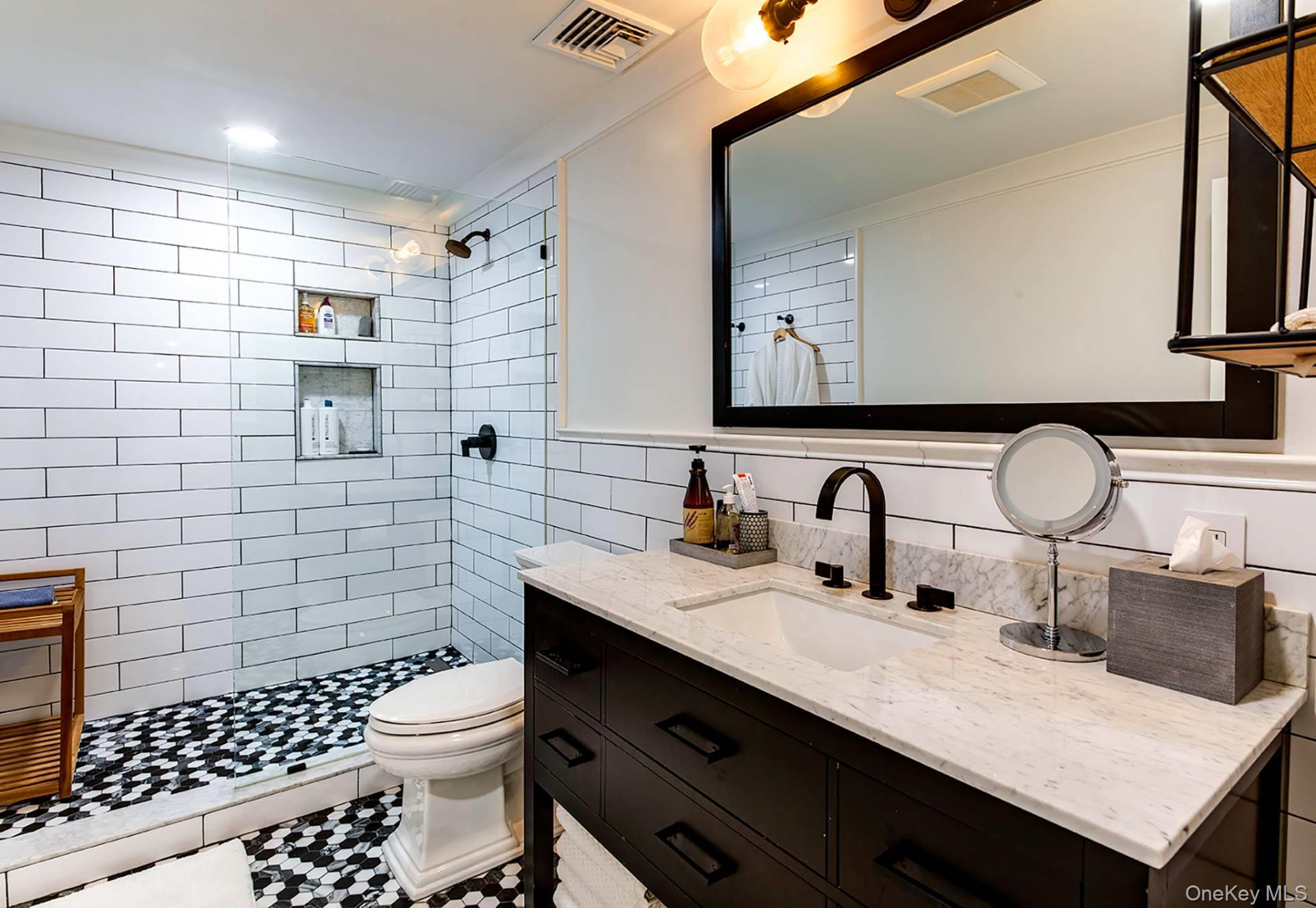 370 Stephen Hands Path, East Hampton, NY 11937