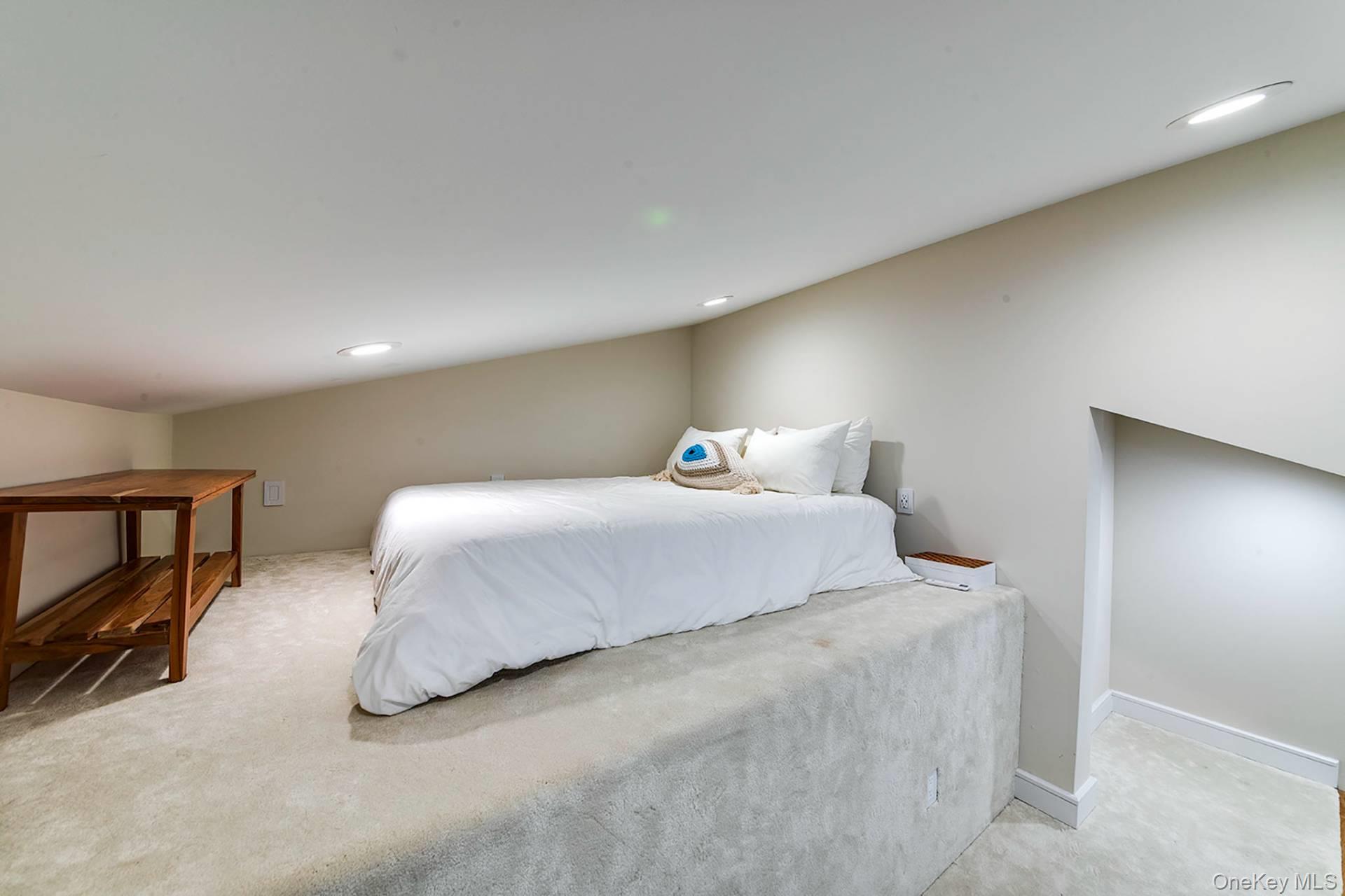 370 Stephen Hands Path, East Hampton, NY 11937