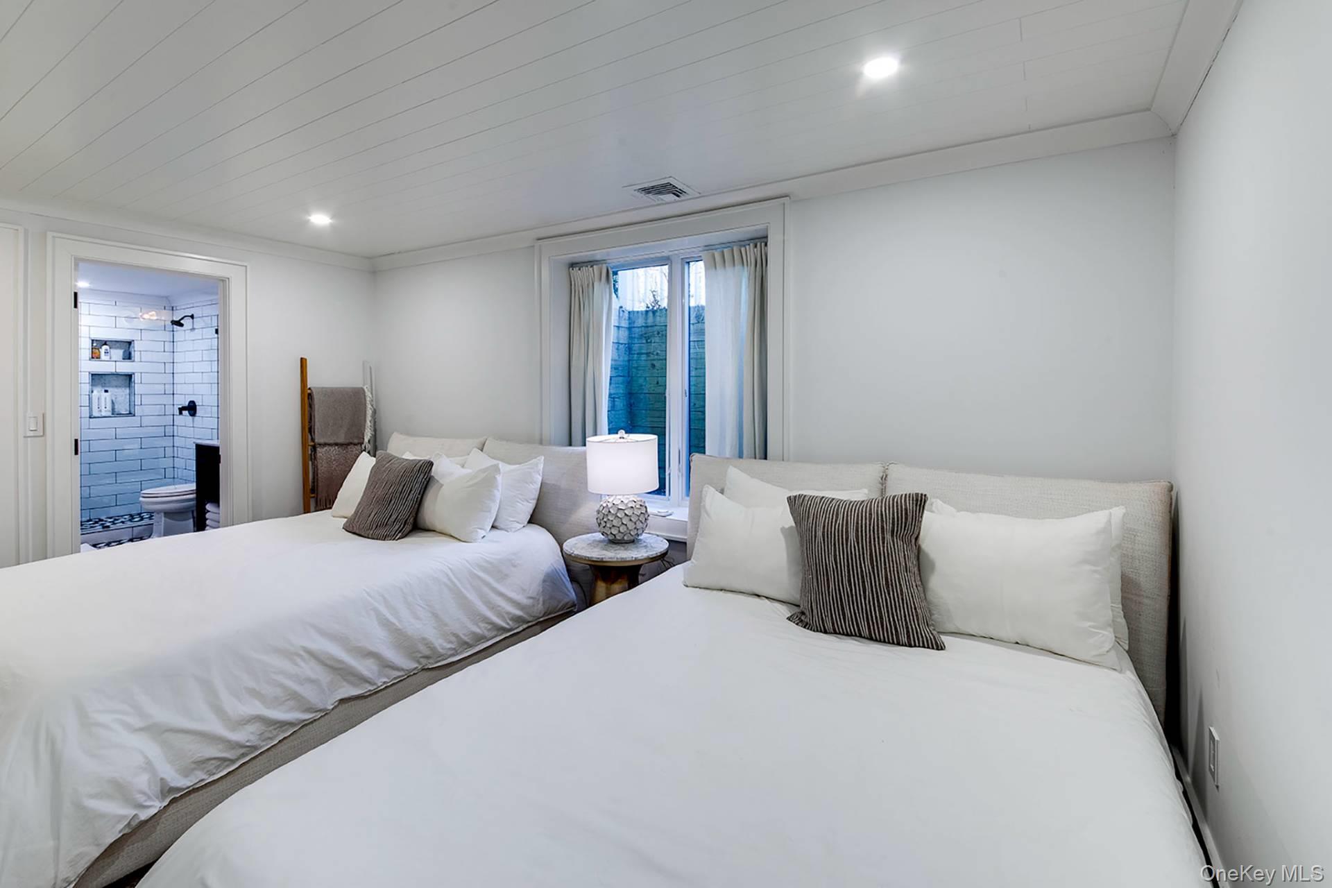 370 Stephen Hands Path, East Hampton, NY 11937