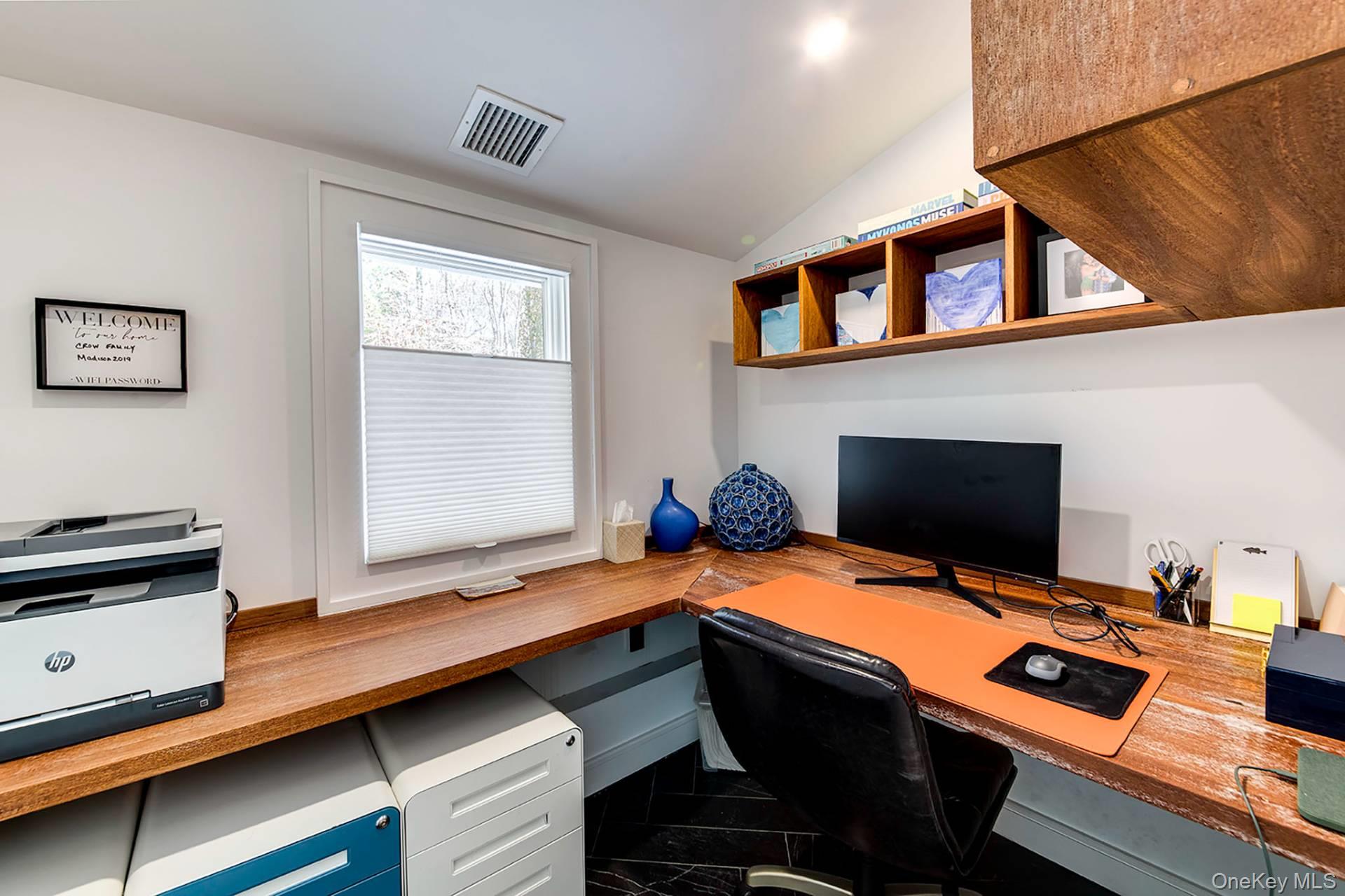 370 Stephen Hands Path, East Hampton, NY 11937