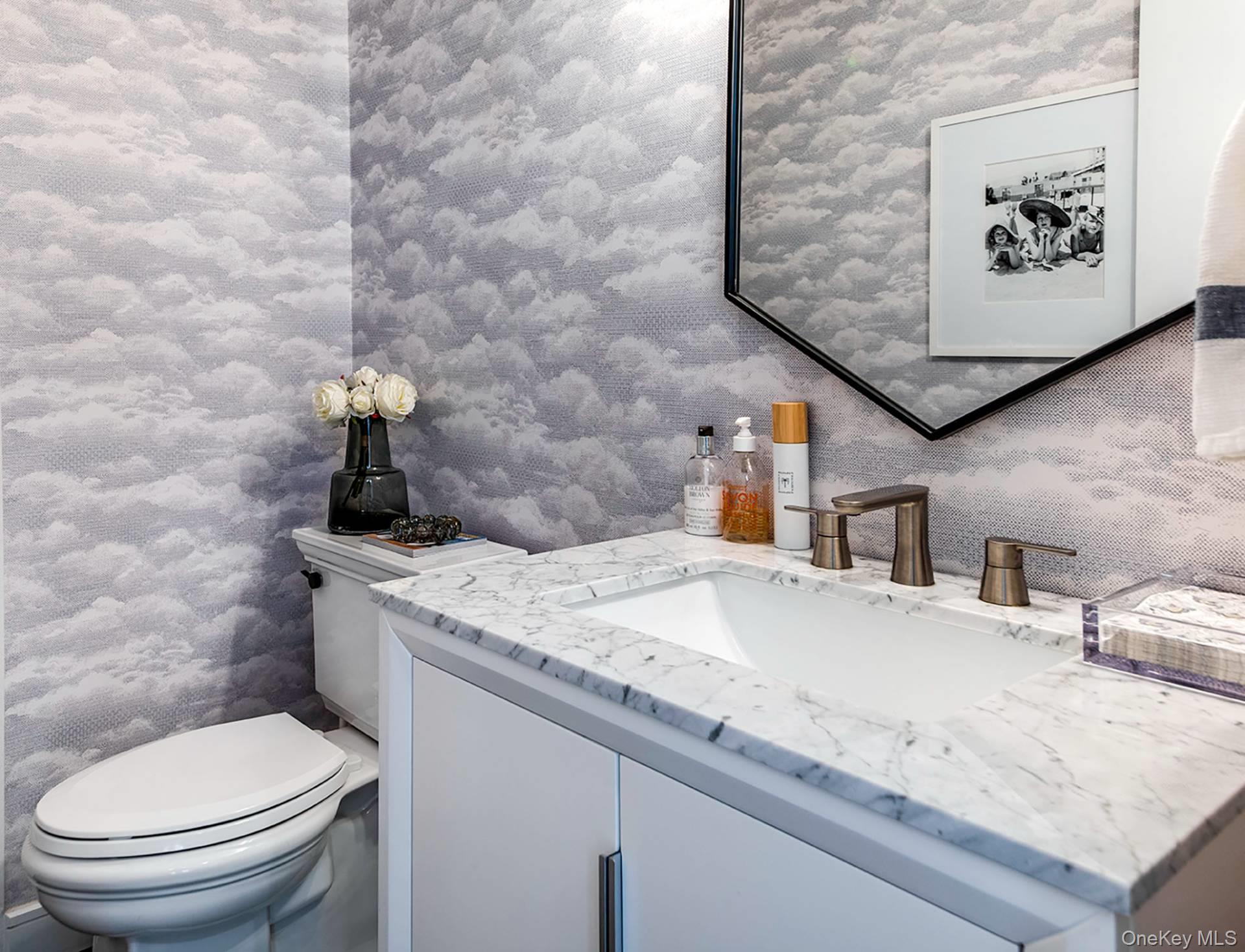 370 Stephen Hands Path, East Hampton, NY 11937