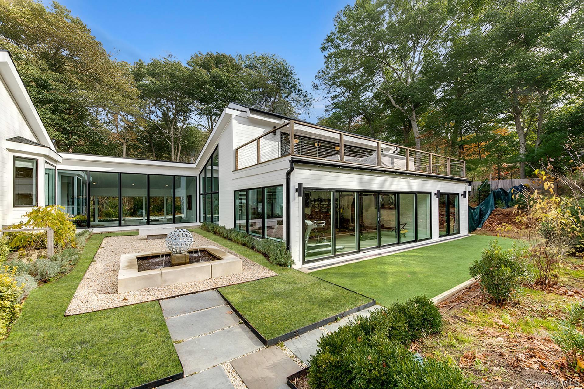 370 Stephen Hands Path, East Hampton, NY 11937