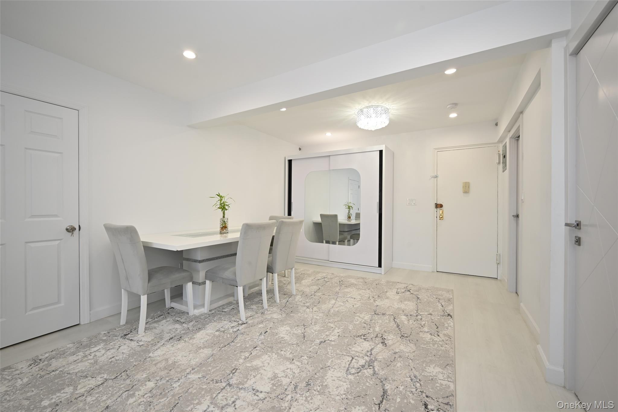 100-25 Queens Boulevard # 7M, Forest Hills, NY 11375