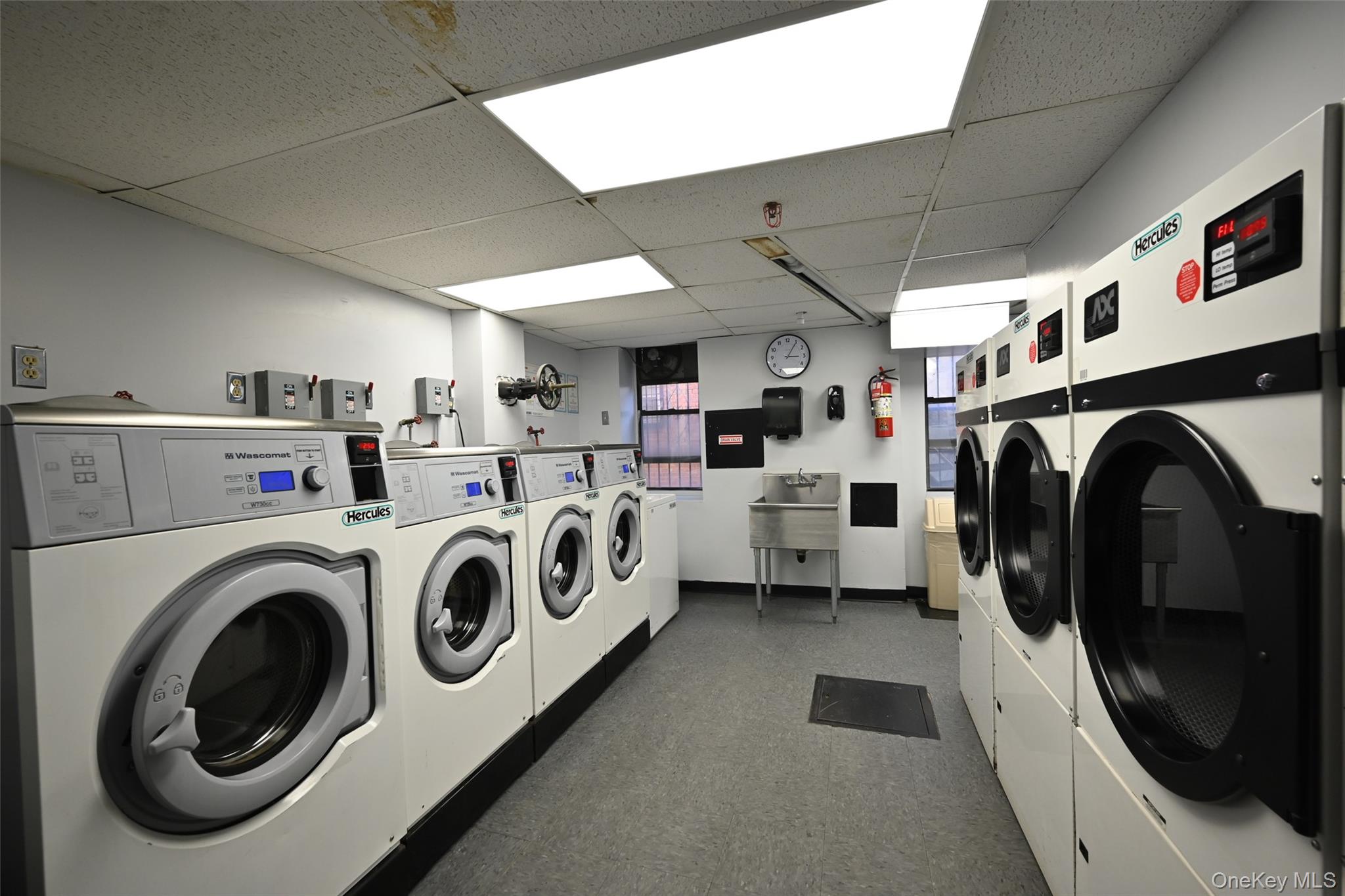 100-25 Queens Boulevard # 7M, Forest Hills, NY 11375