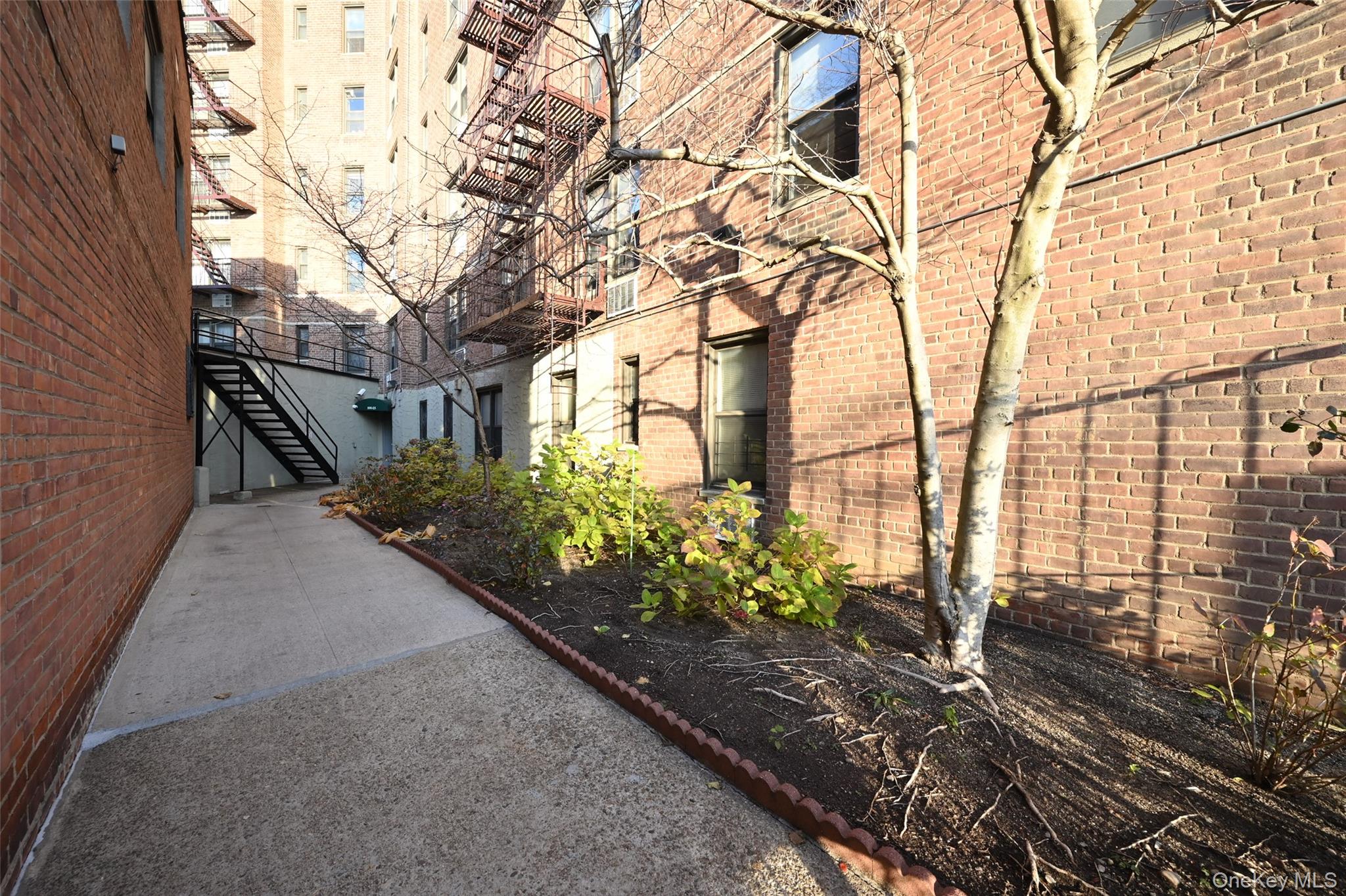 100-25 Queens Boulevard # 7M, Forest Hills, NY 11375