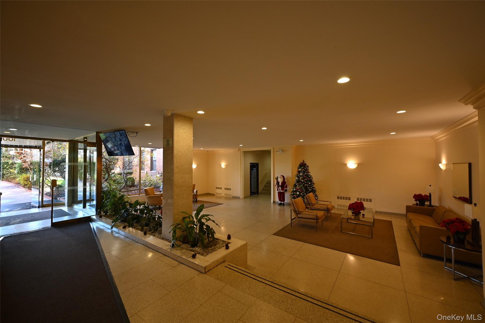 100-25 Queens Boulevard # 7M, Forest Hills, NY 11375