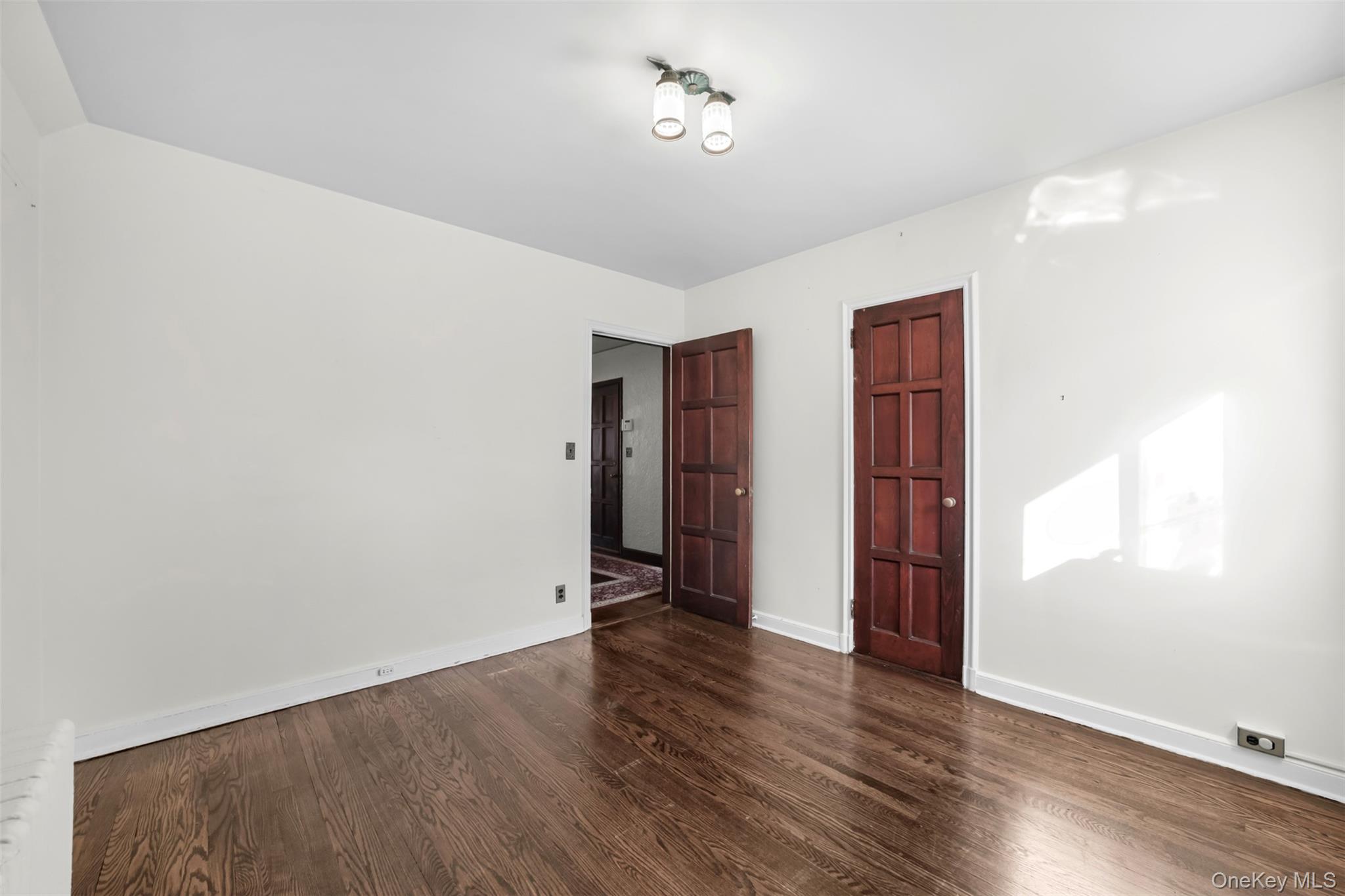 94 Parkway E, Mount Vernon, NY 10552