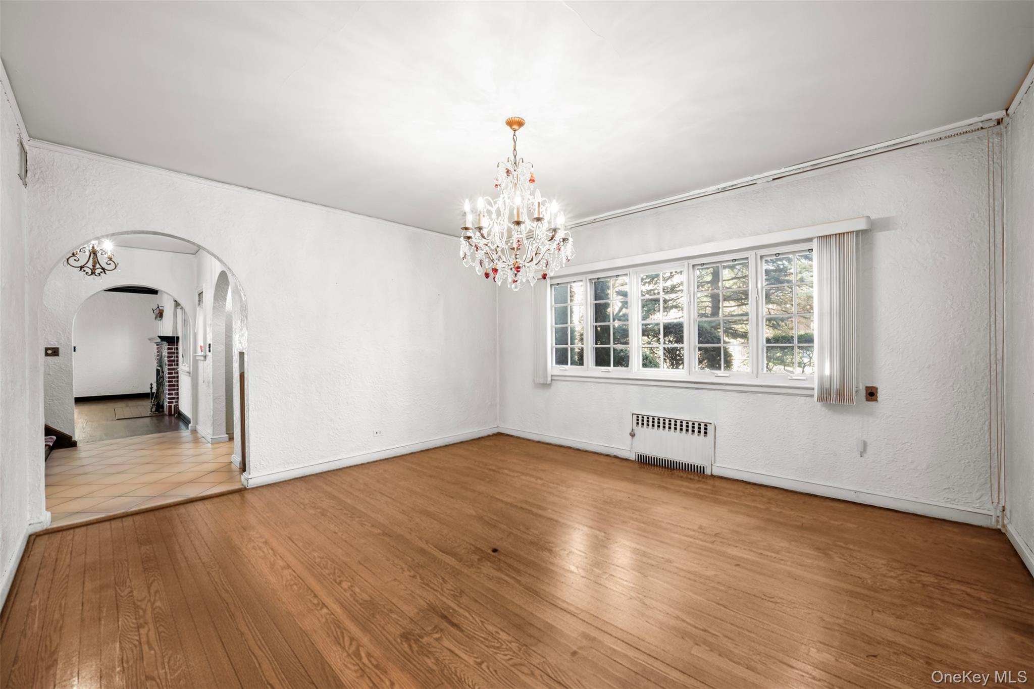 94 Parkway E, Mount Vernon, NY 10552