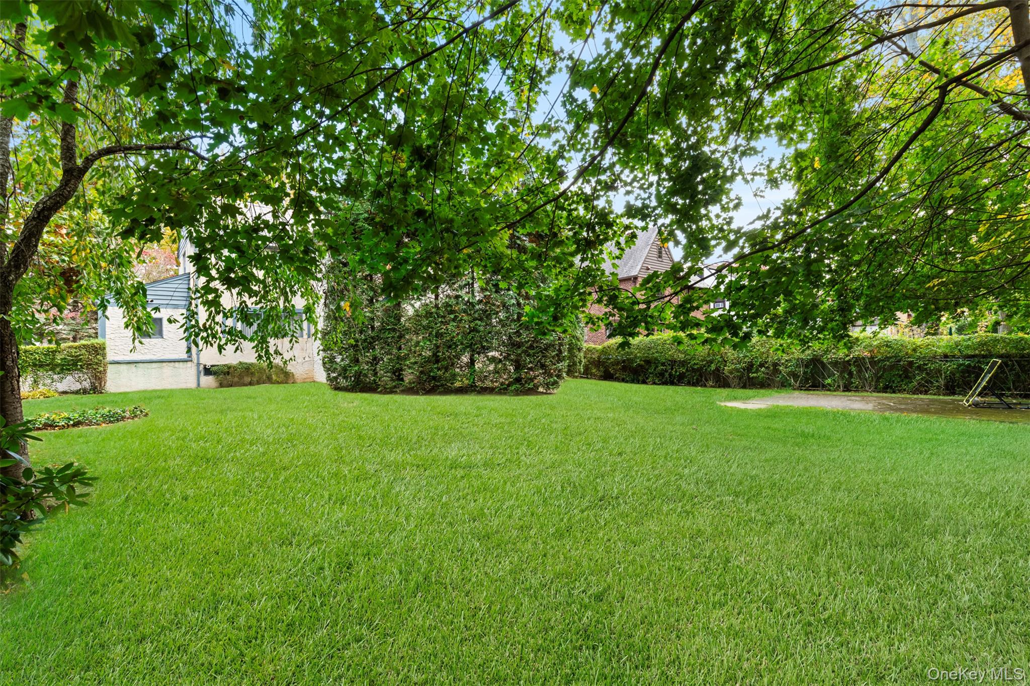 94 Parkway E, Mount Vernon, NY 10552