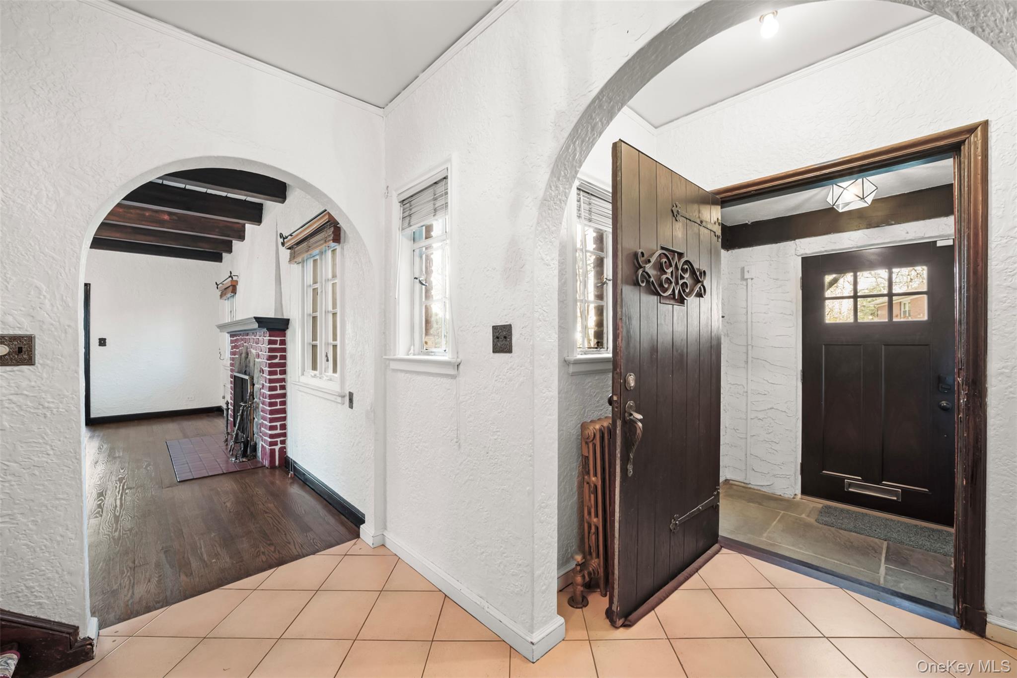 94 Parkway E, Mount Vernon, NY 10552