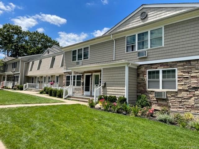 50 Fairfield Way # GR05, Commack, NY 11725