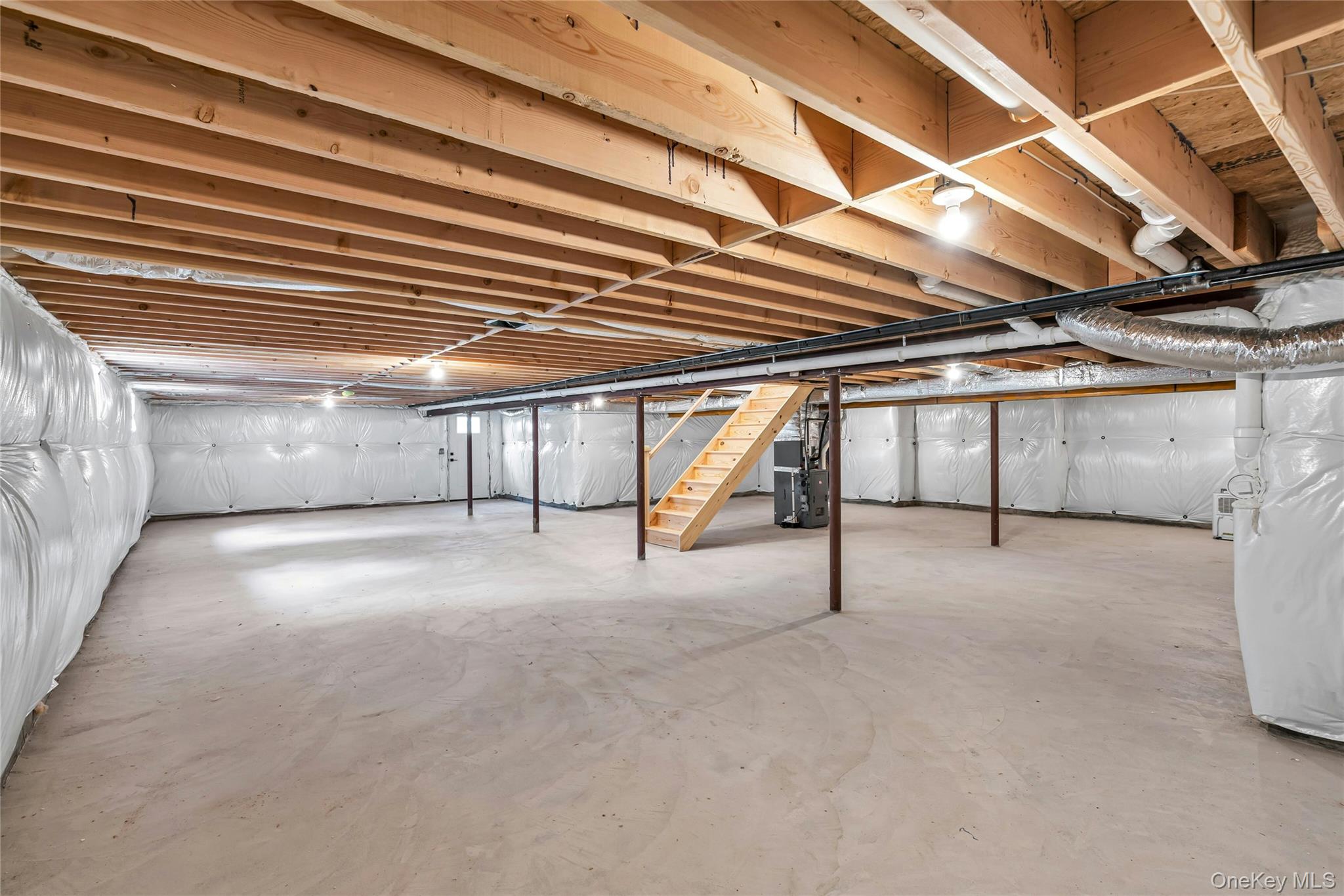 68 Caroline Street, Bethpage, NY 11714