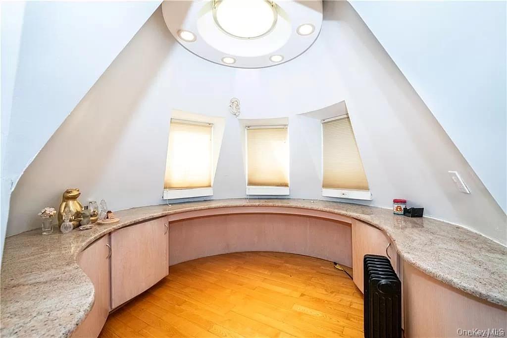 610 City Island Avenue, Bronx, NY 10464