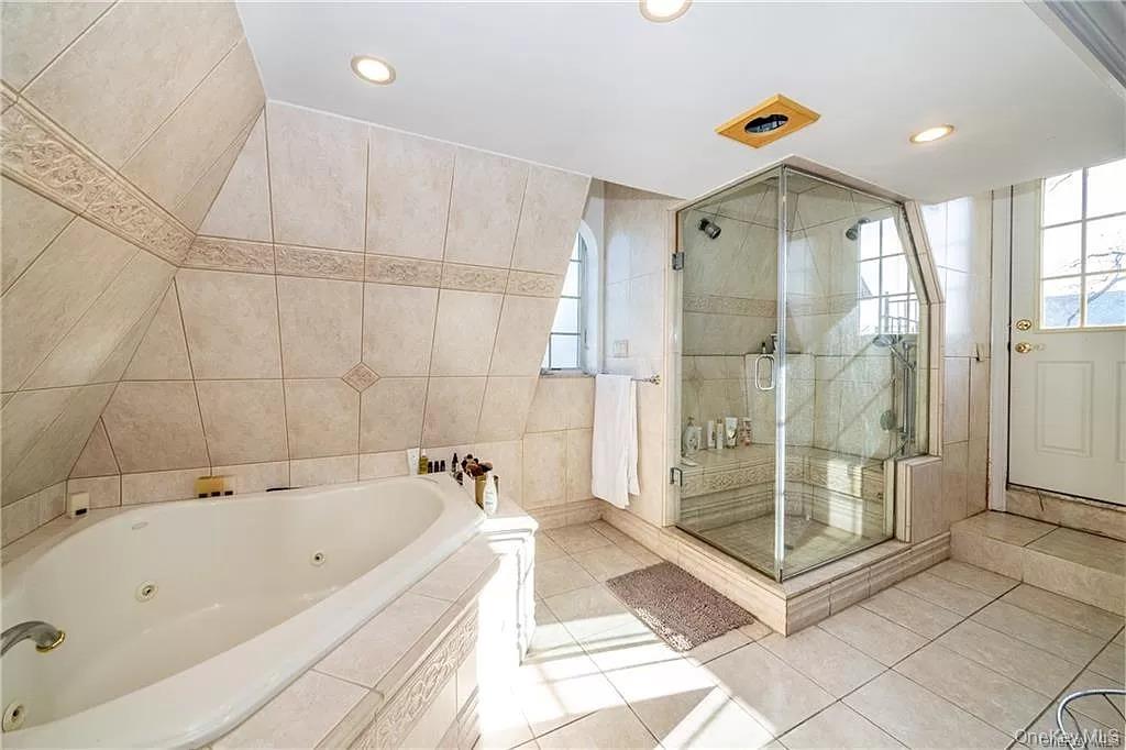 610 City Island Avenue, Bronx, NY 10464