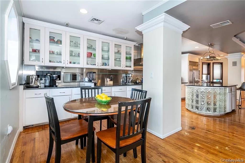 610 City Island Avenue, Bronx, NY 10464