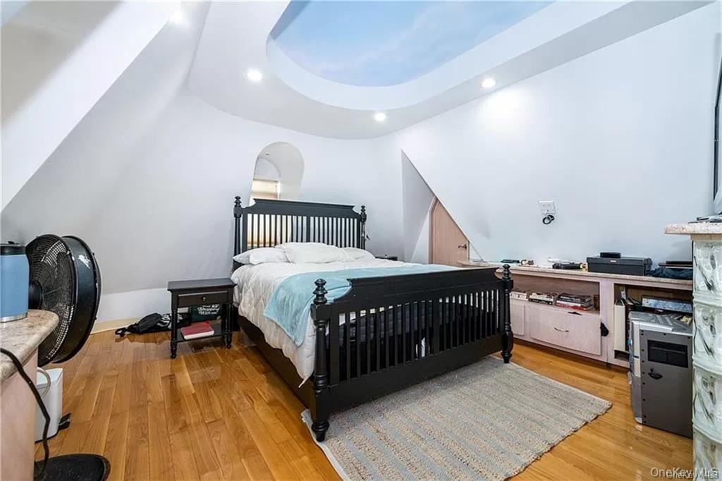 610 City Island Avenue, Bronx, NY 10464