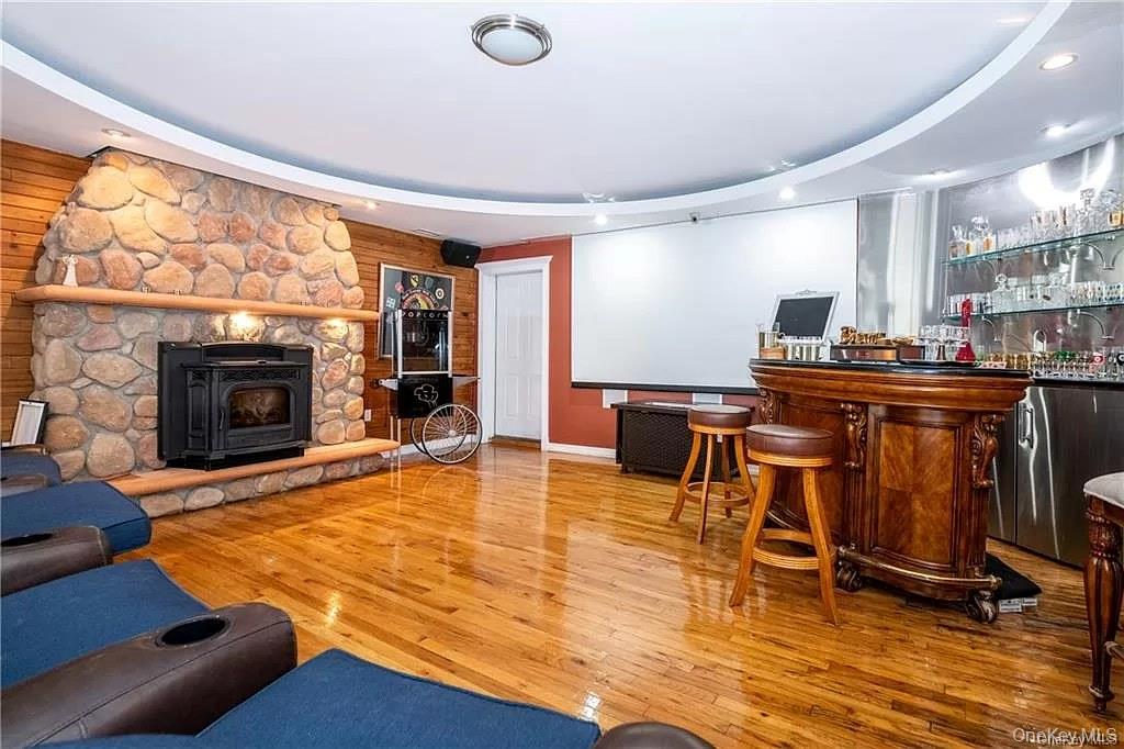 610 City Island Avenue, Bronx, NY 10464