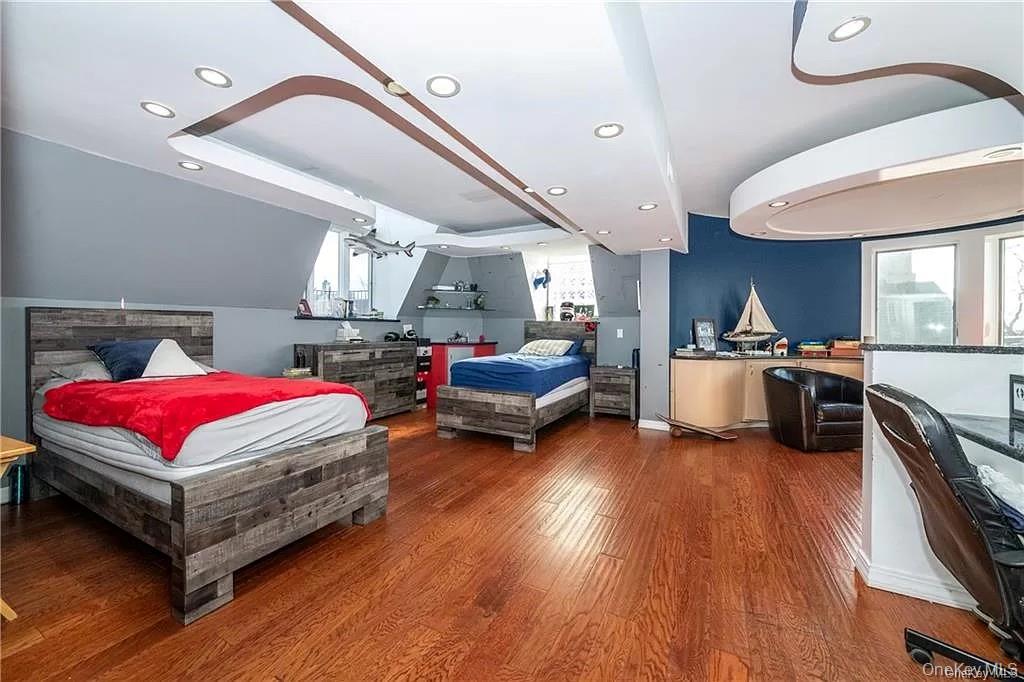 610 City Island Avenue, Bronx, NY 10464