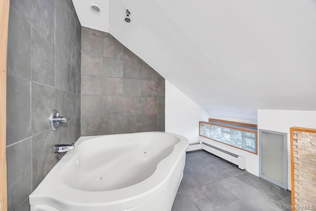 9 Redwood Lane, Levittown, NY 11756