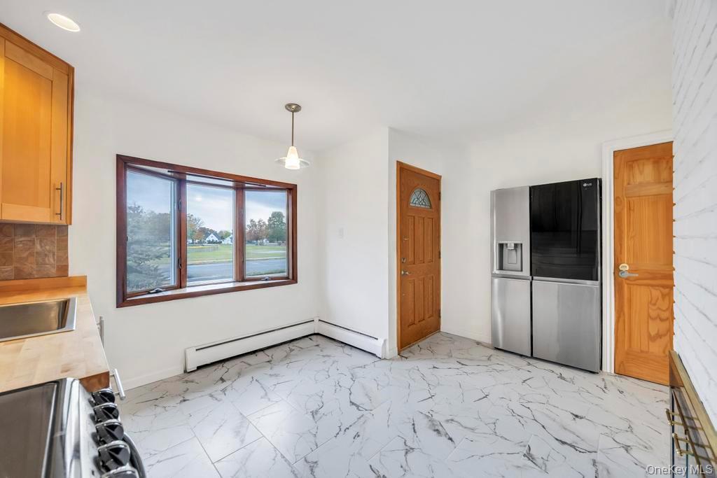 9 Redwood Lane, Levittown, NY 11756