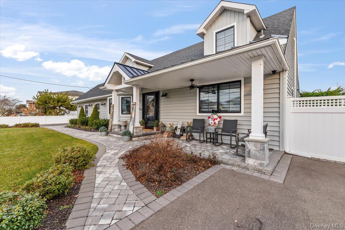 320 Clearview Lane, Massapequa, NY 11758