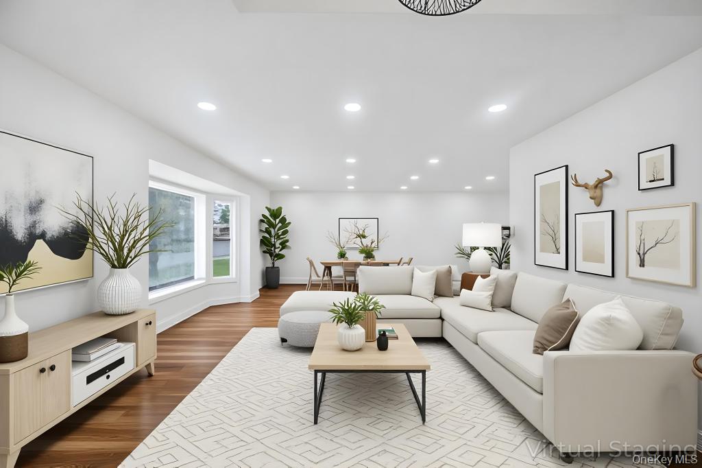 33 Eastfield Lane, Melville, NY 11747