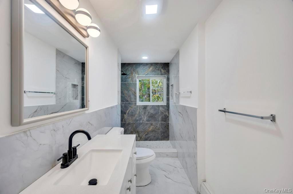 33 Eastfield Lane, Melville, NY 11747