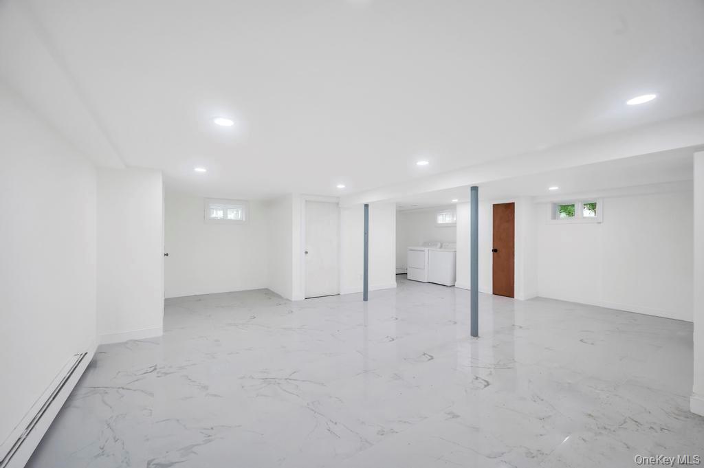 33 Eastfield Lane, Melville, NY 11747