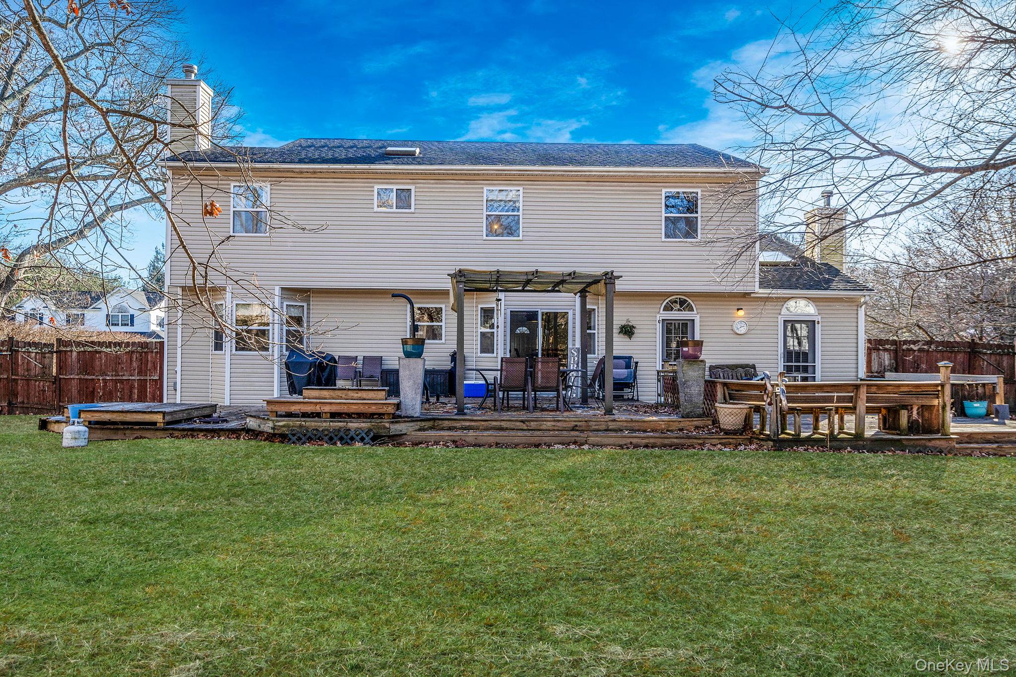 9 Minto Court, Centereach, NY 11720