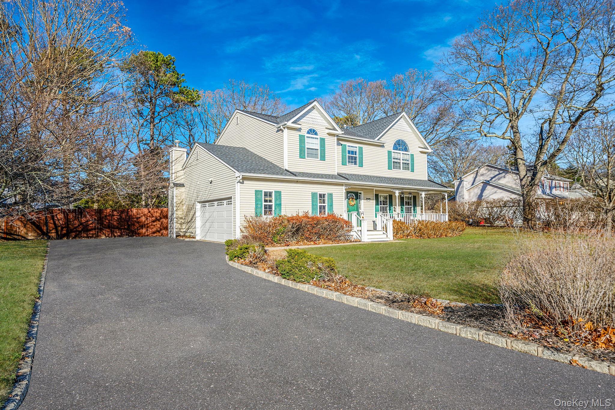 9 Minto Court, Centereach, NY 11720