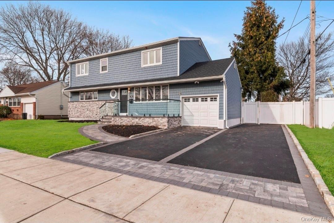 19 Hicks Avenue, Syosset, NY 11791