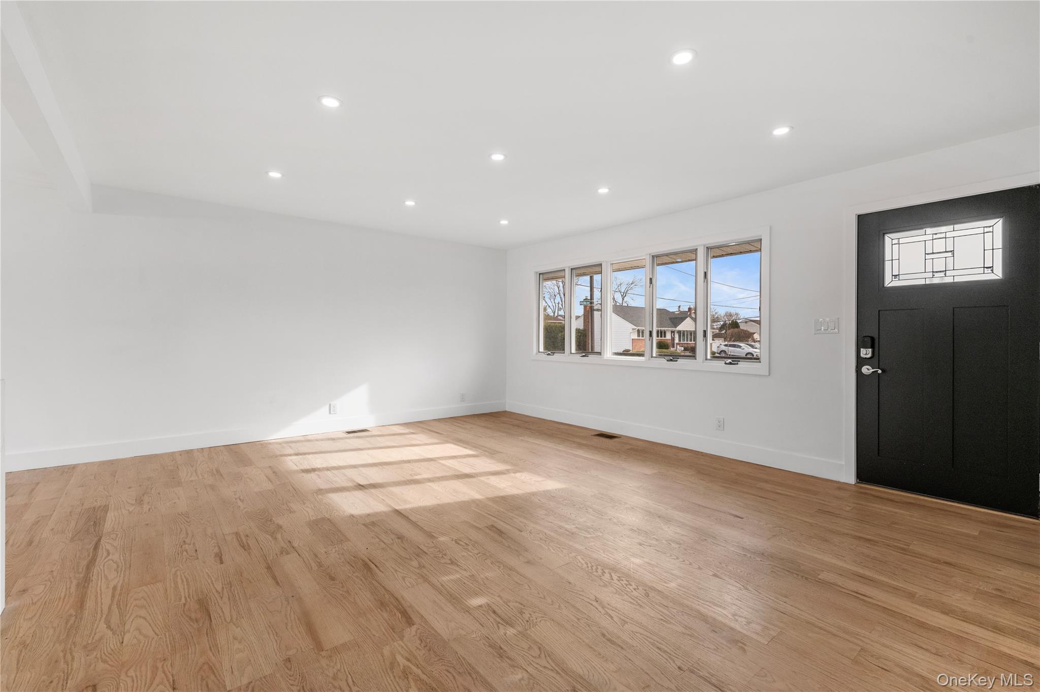 19 Hicks Avenue, Syosset, NY 11791