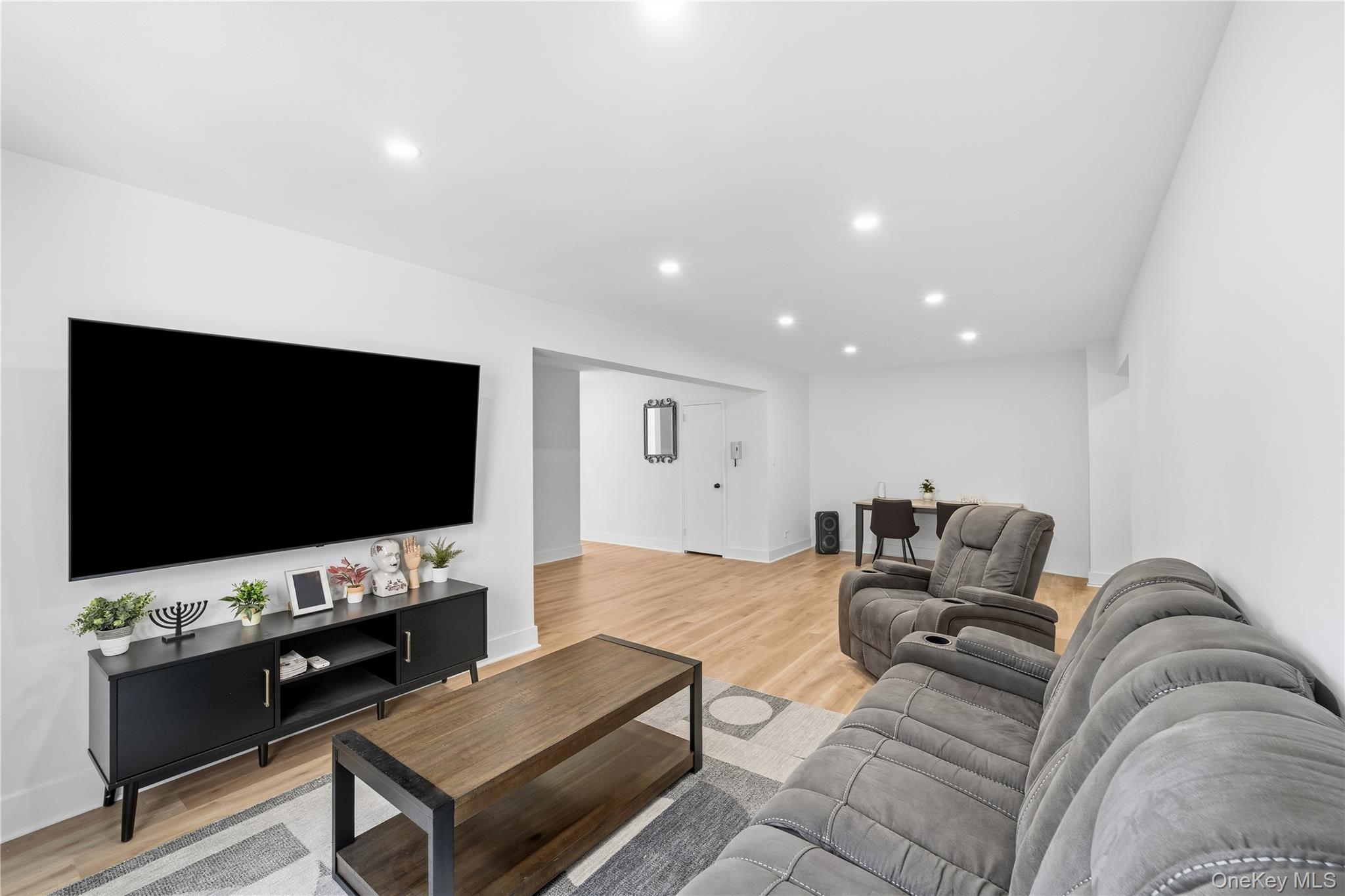 226-26 Union Turnpike # 1R, Bayside, NY 11364