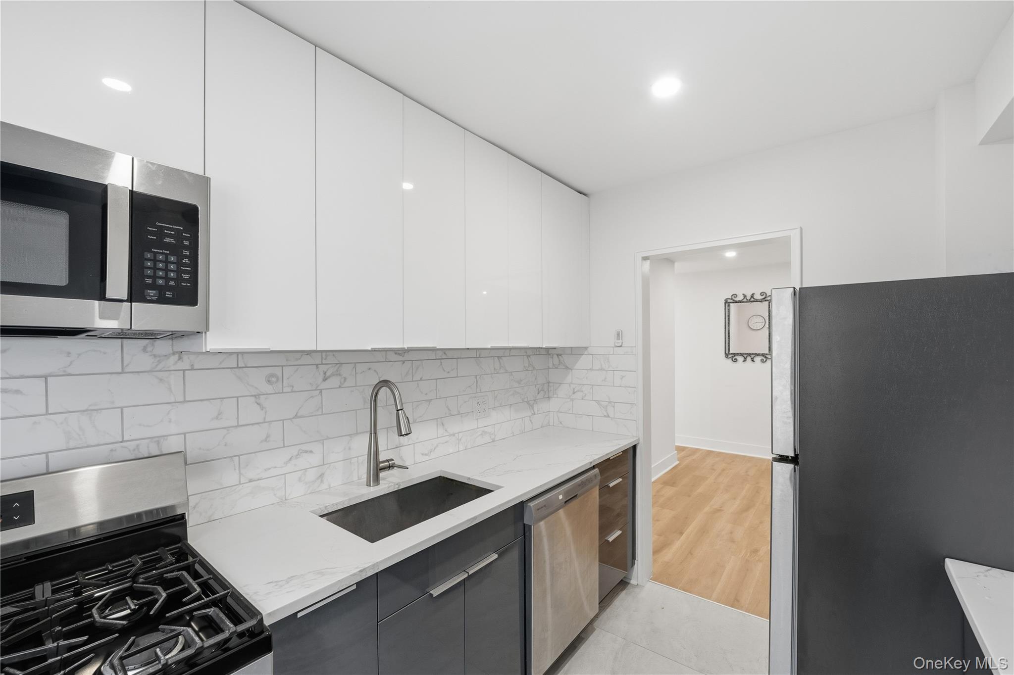 226-26 Union Turnpike # 1R, Bayside, NY 11364